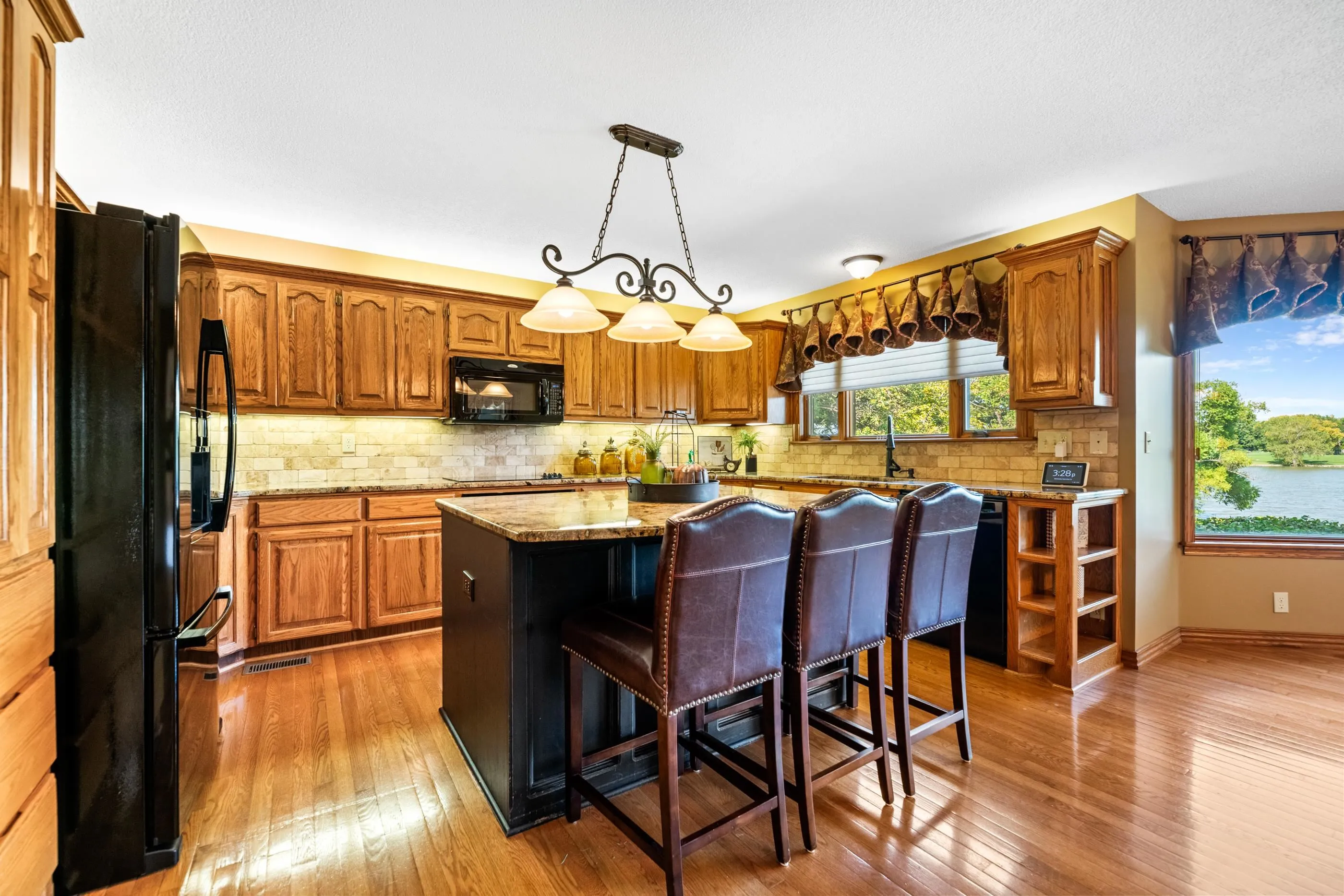 Wichita, Kansas 67235, United States, 4 Bedrooms Bedrooms, ,4 BathroomsBathrooms,Residential,Pending,227331