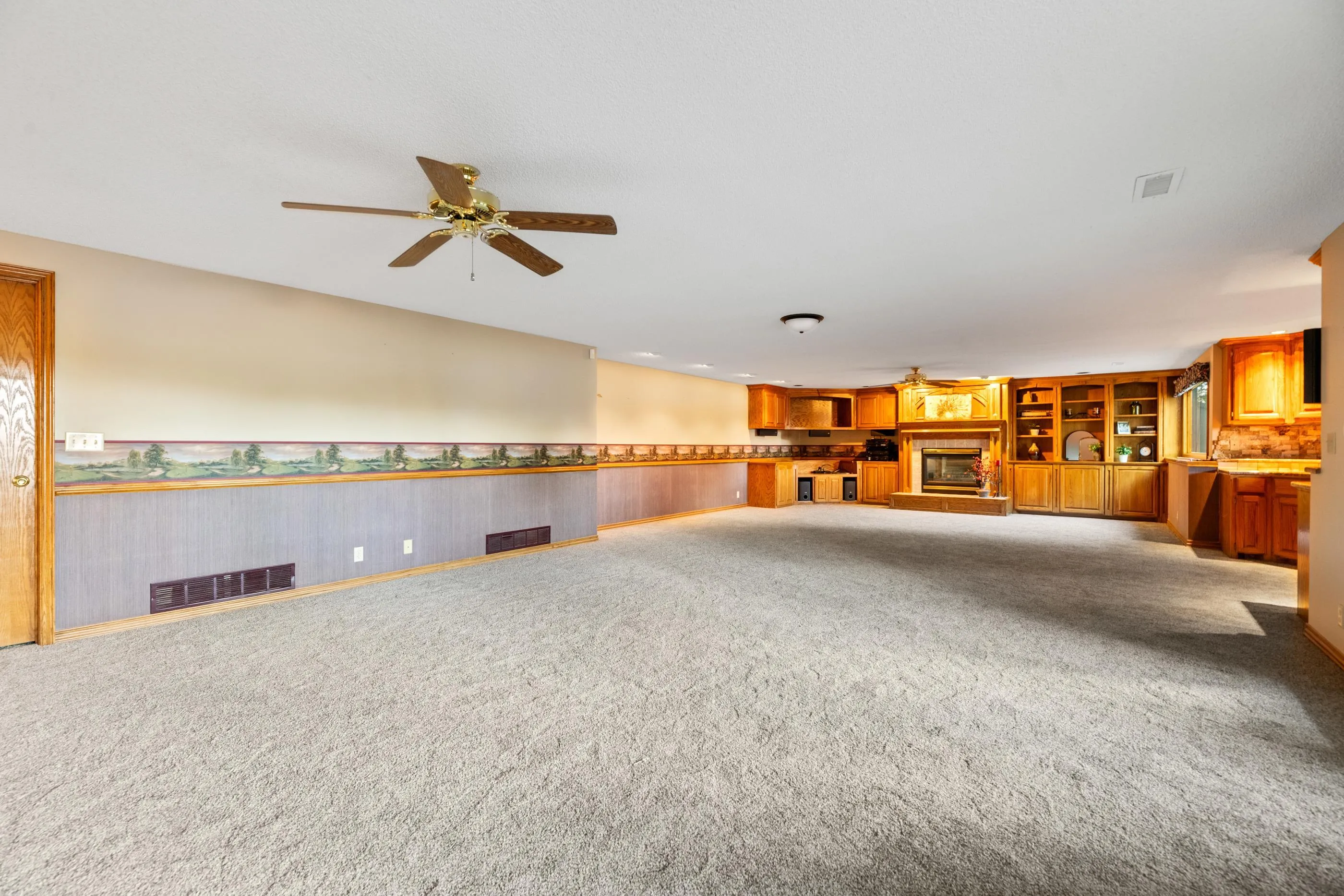 Wichita, Kansas 67235, United States, 4 Bedrooms Bedrooms, ,4 BathroomsBathrooms,Residential,Pending,227331