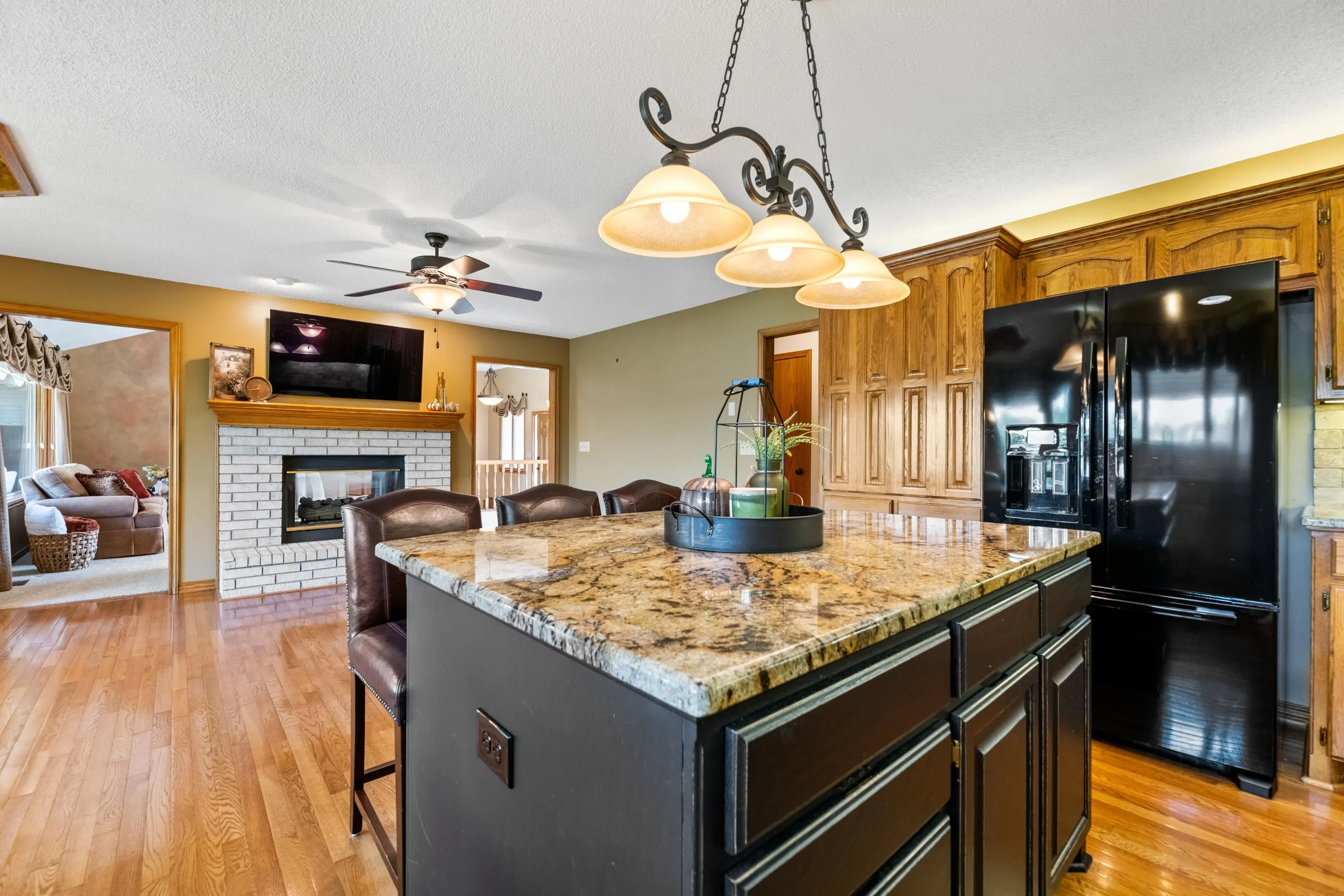 Wichita, Kansas 67235, United States, 4 Bedrooms Bedrooms, ,4 BathroomsBathrooms,Residential,Pending,227331