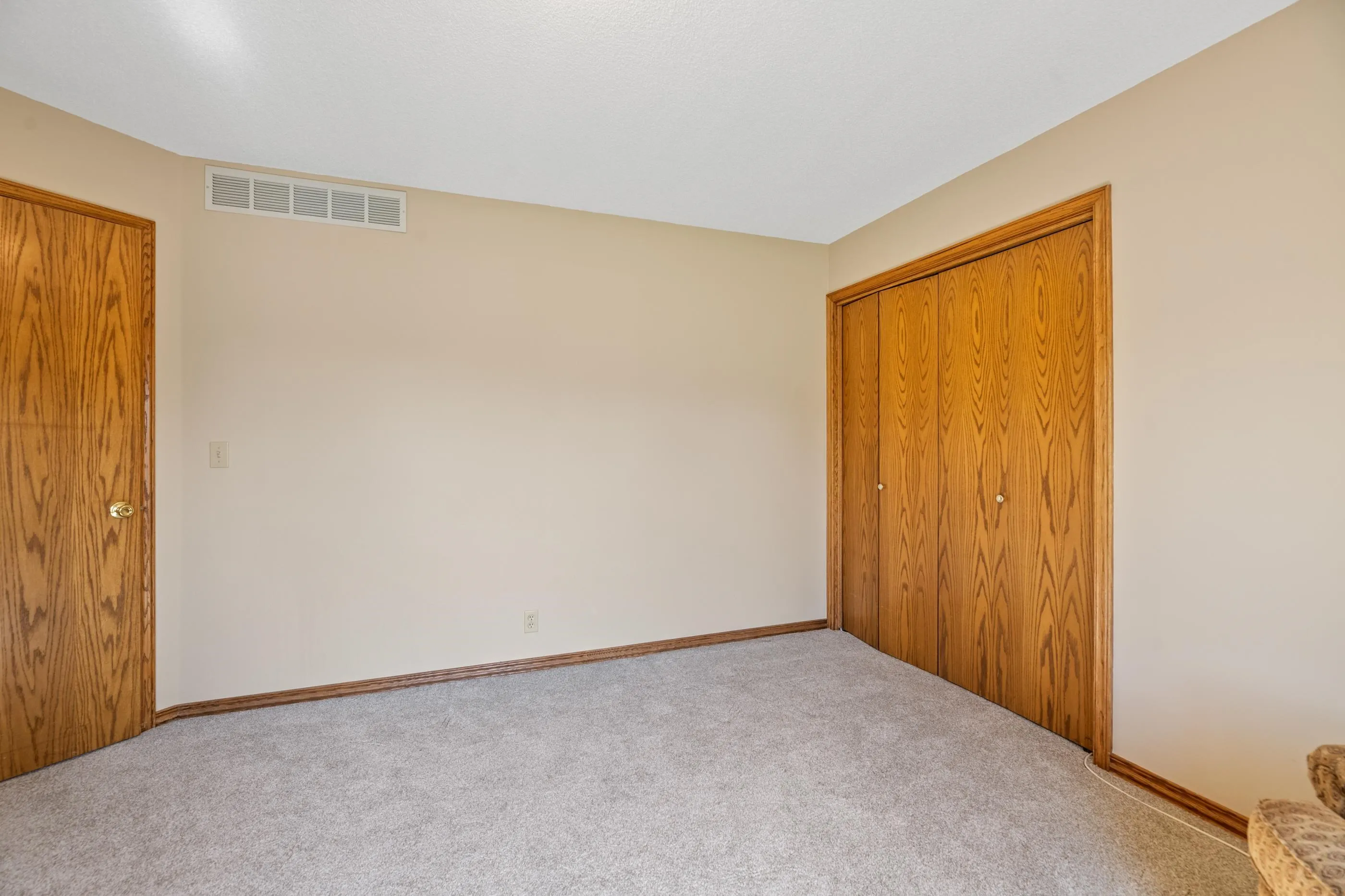 Wichita, Kansas 67235, United States, 4 Bedrooms Bedrooms, ,4 BathroomsBathrooms,Residential,Pending,227331