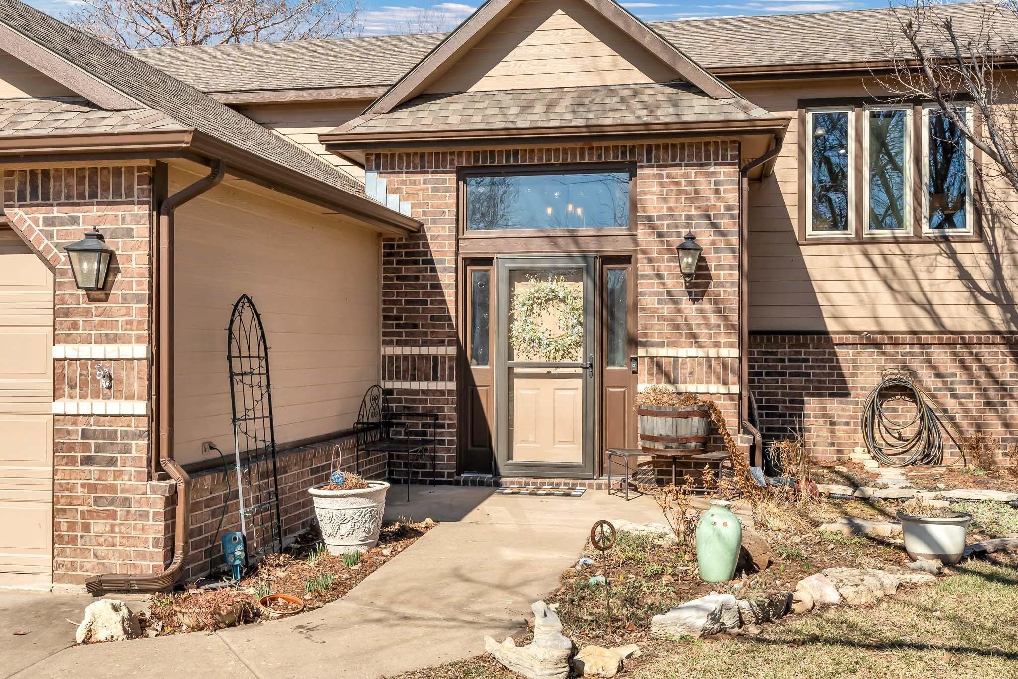 2217 N Parkridge Ct, Wichita, Kansas image 3