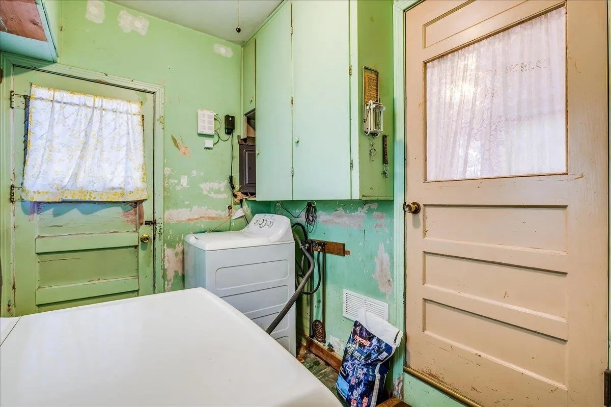 Wichita, Kansas 67211, United States, 2 Bedrooms Bedrooms, ,1 BathroomBathrooms,Residential,Active,84825