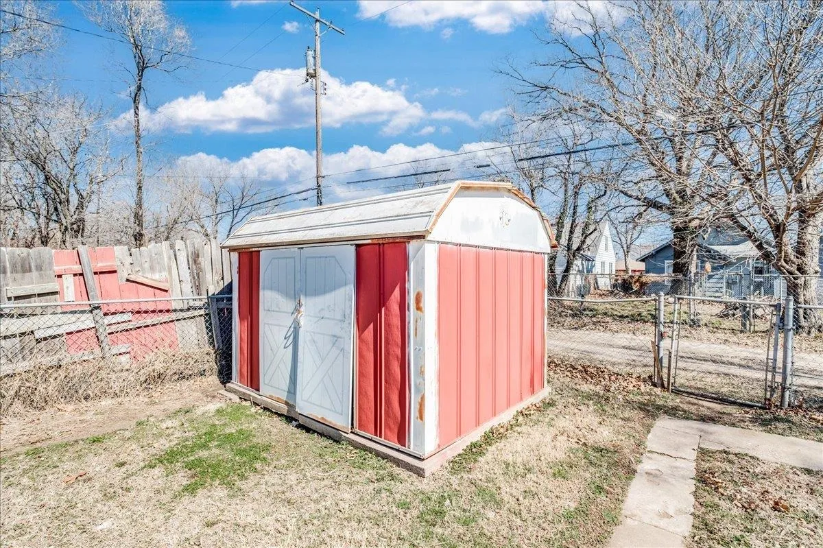 Wichita, Kansas 67211, United States, 2 Bedrooms Bedrooms, ,1 BathroomBathrooms,Residential,Active,84825