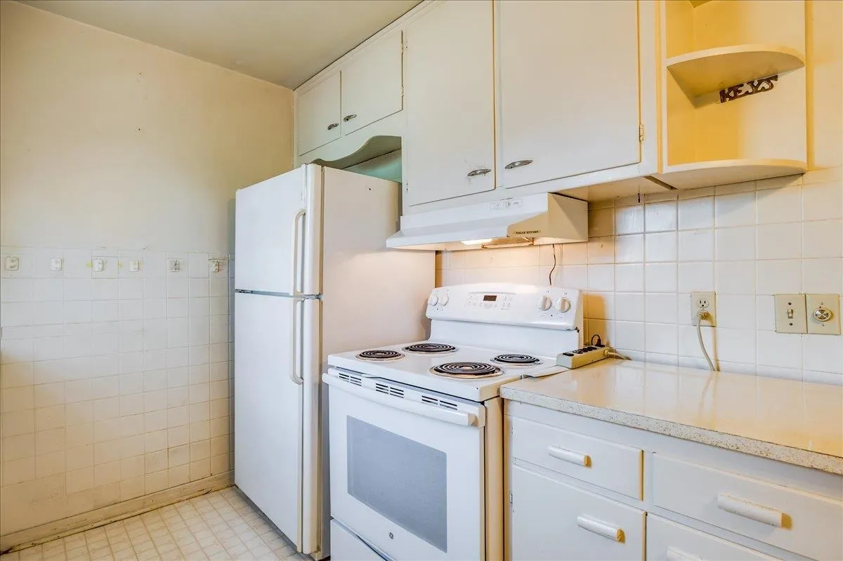 Wichita, Kansas 67211, United States, 2 Bedrooms Bedrooms, ,1 BathroomBathrooms,Residential,Active,84825