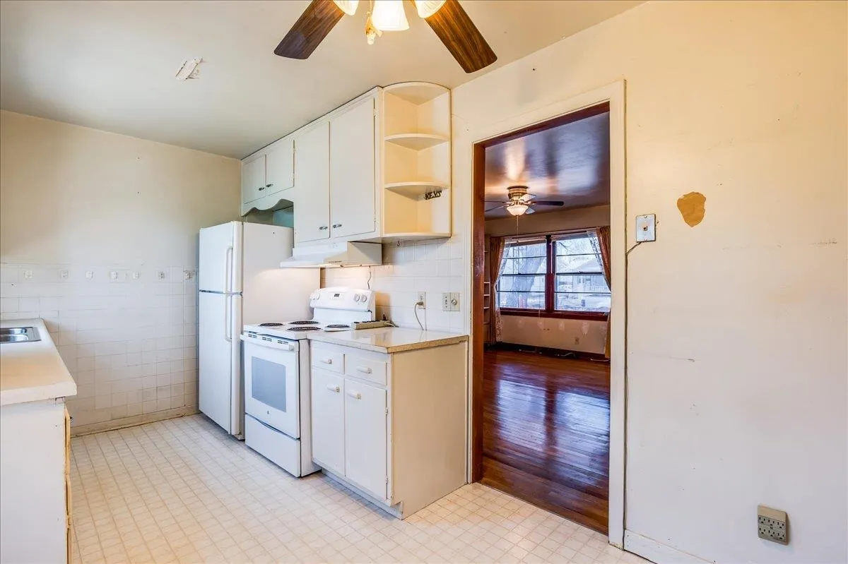 Wichita, Kansas 67211, United States, 2 Bedrooms Bedrooms, ,1 BathroomBathrooms,Residential,Active,84825