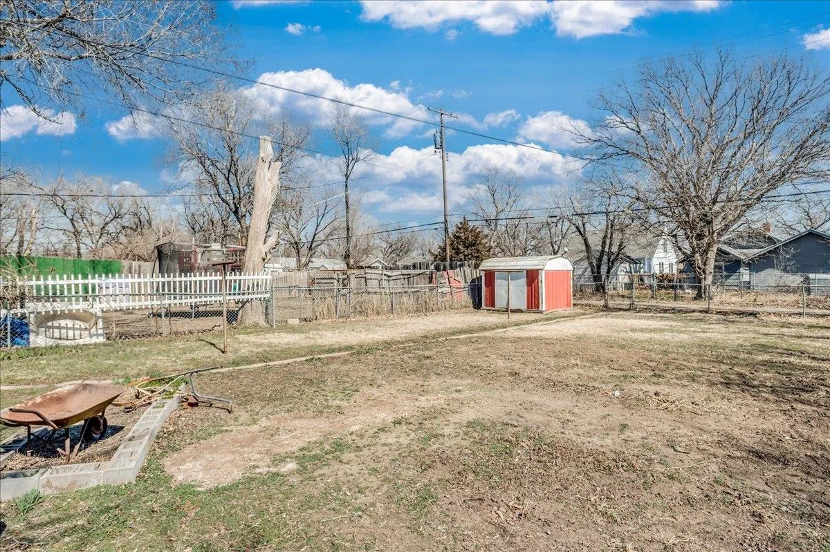 Wichita, Kansas 67211, United States, 2 Bedrooms Bedrooms, ,1 BathroomBathrooms,Residential,Active,84825