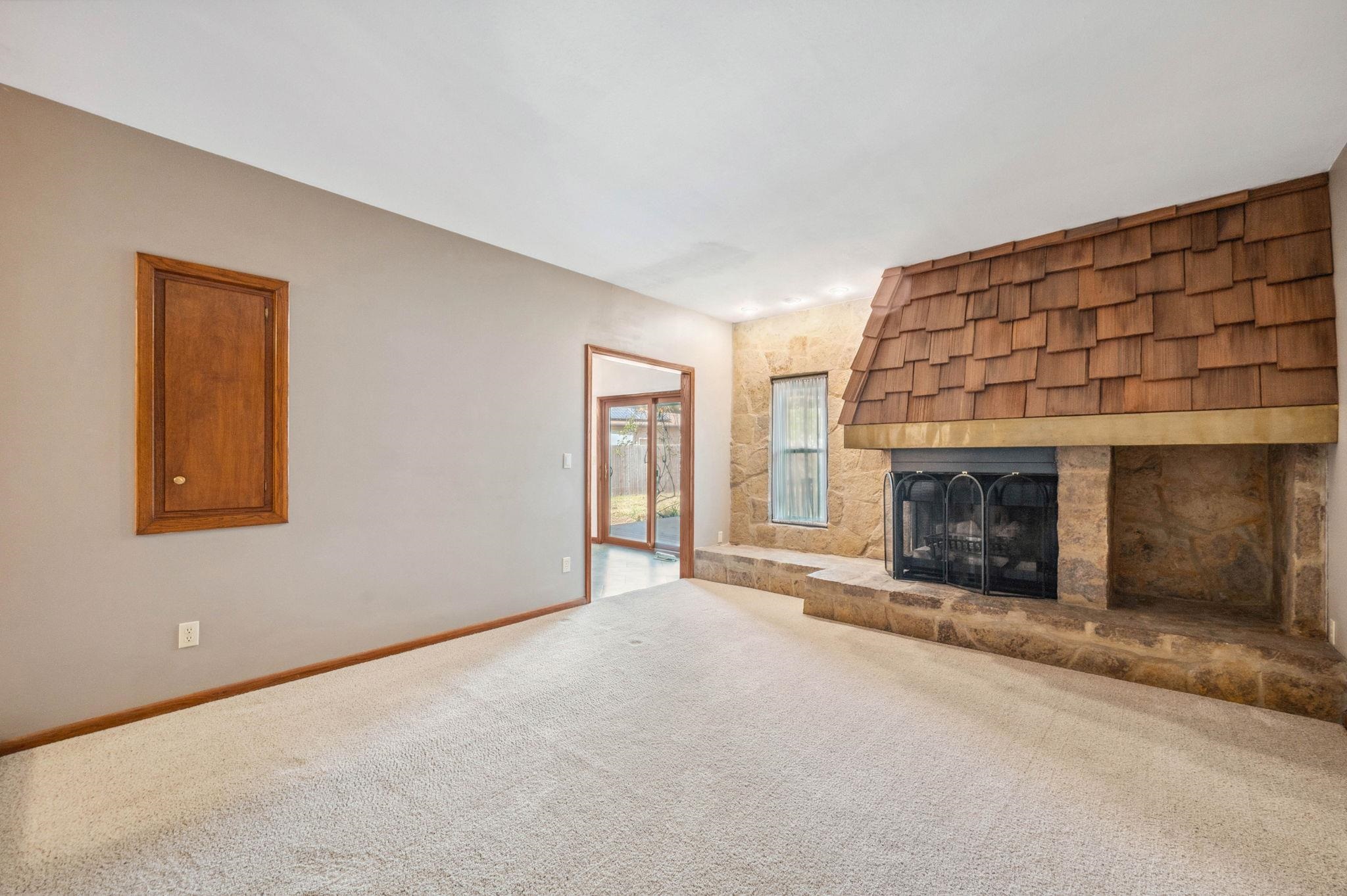 2444 S Bonn St, Wichita, Kansas image 9