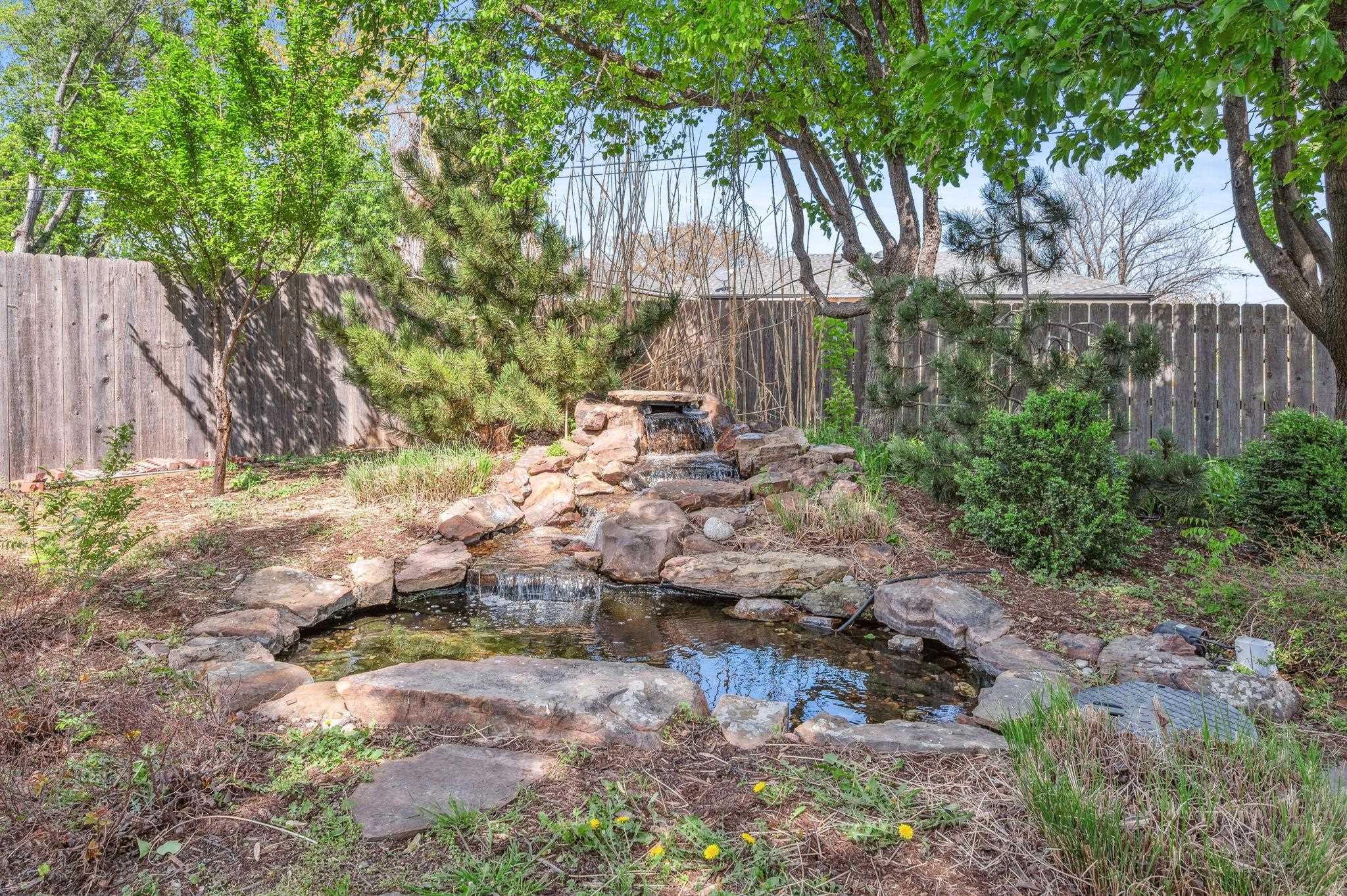 2444 S Bonn St, Wichita, Kansas image 32