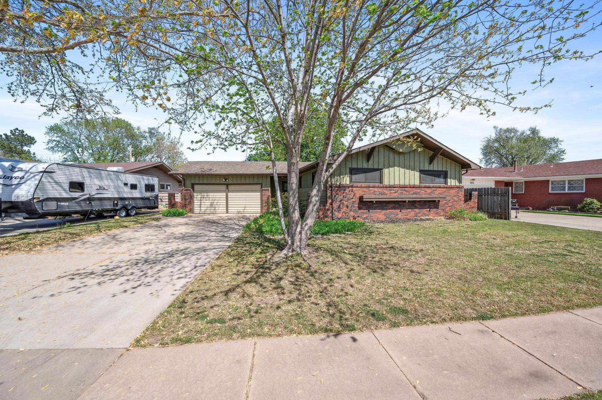 2444 S Bonn St, Wichita, Kansas image 3
