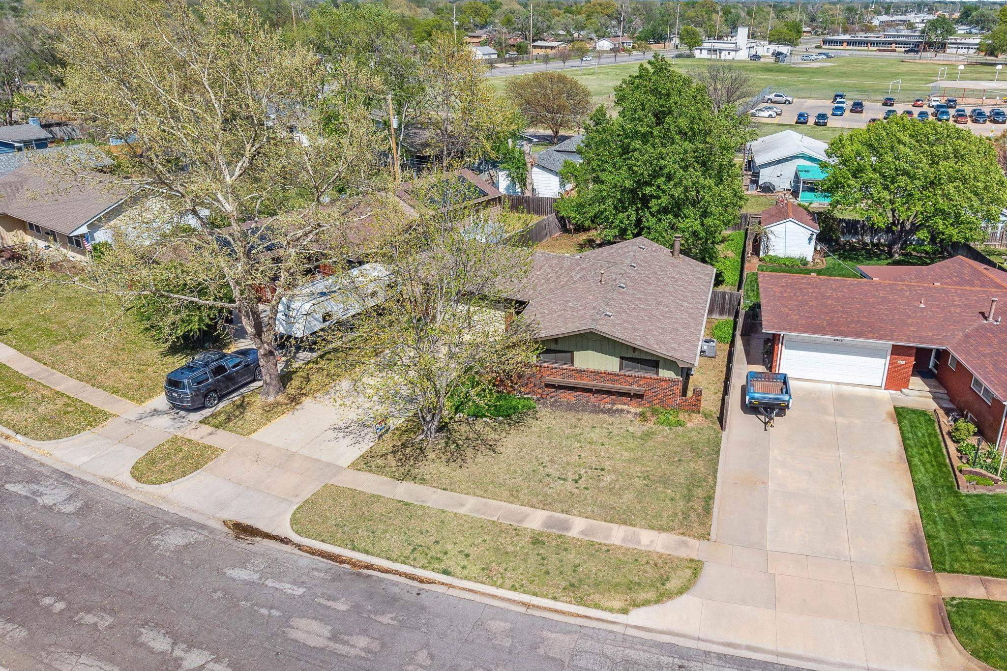 2444 S Bonn St, Wichita, Kansas image 5