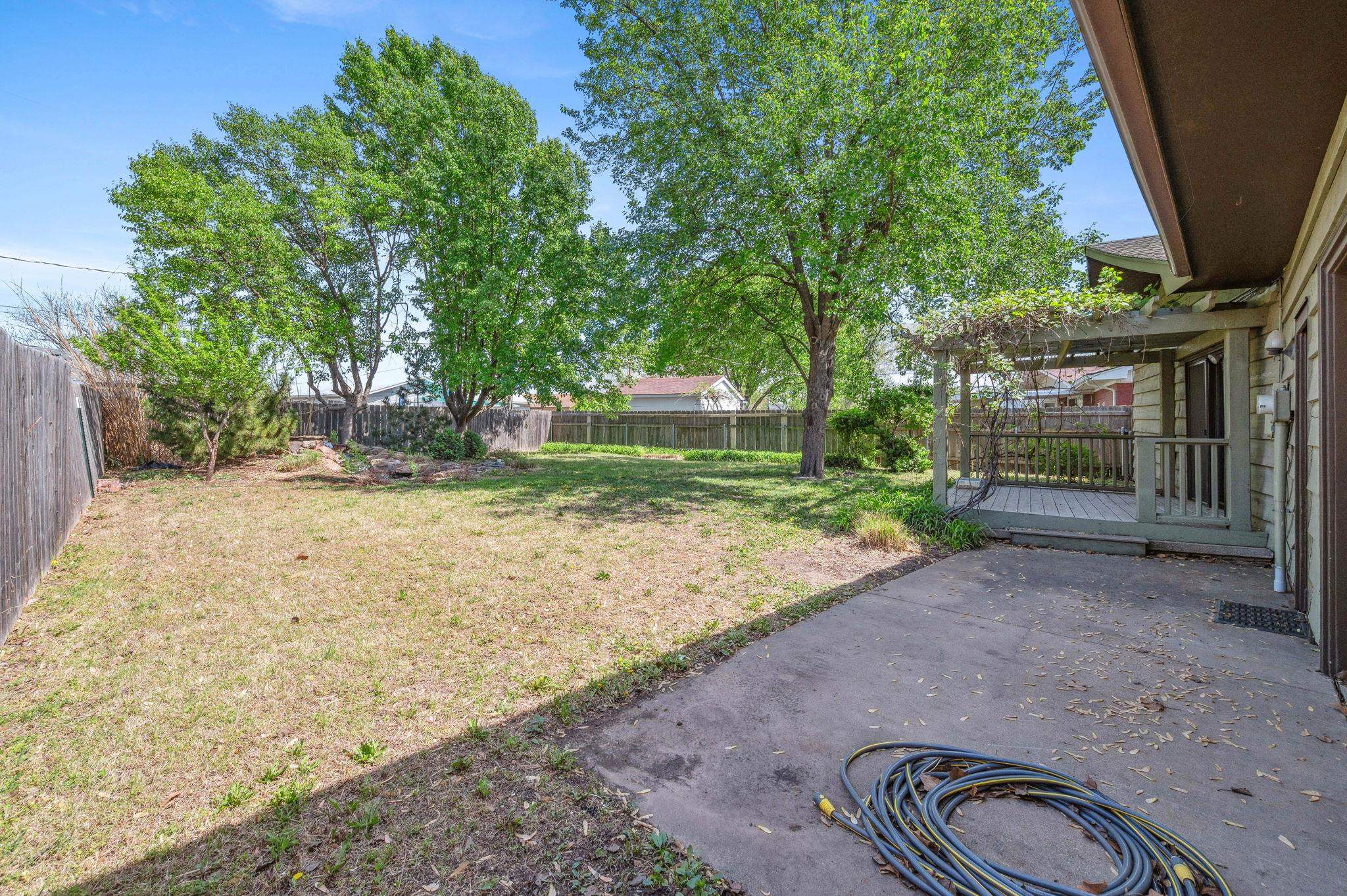 2444 S Bonn St, Wichita, Kansas image 29