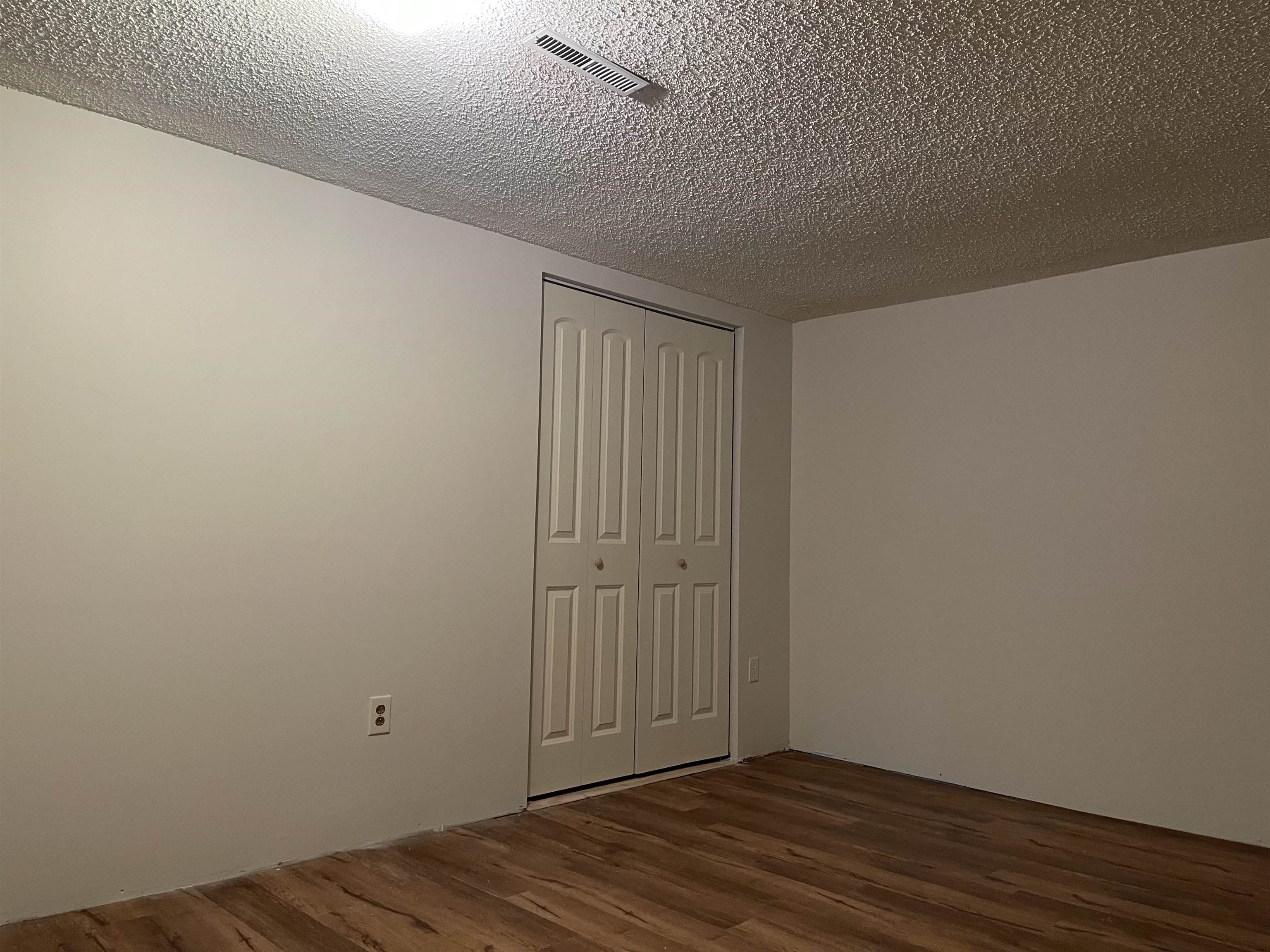 401 S Howe St, Wichita, Kansas image 22