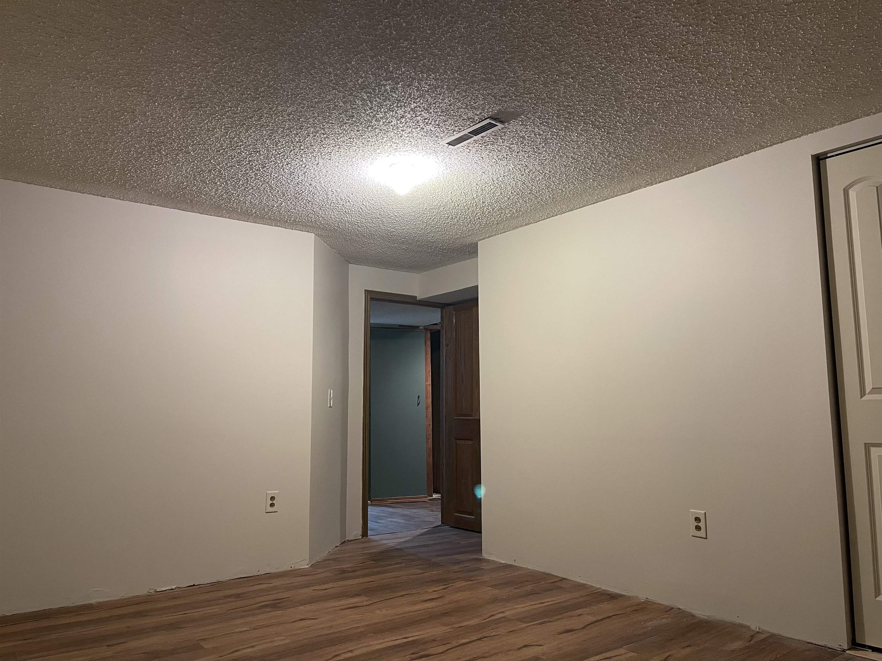 401 S Howe St, Wichita, Kansas image 23
