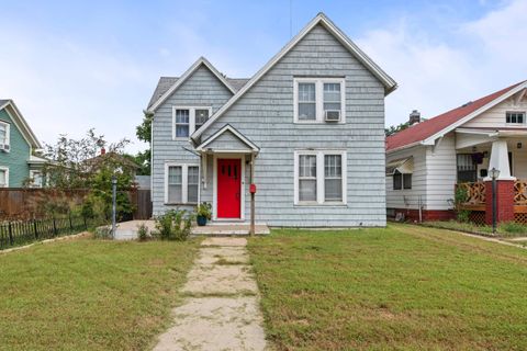 Homes For Sale - 406 E 3rd St<br/> Newton, KS 67114