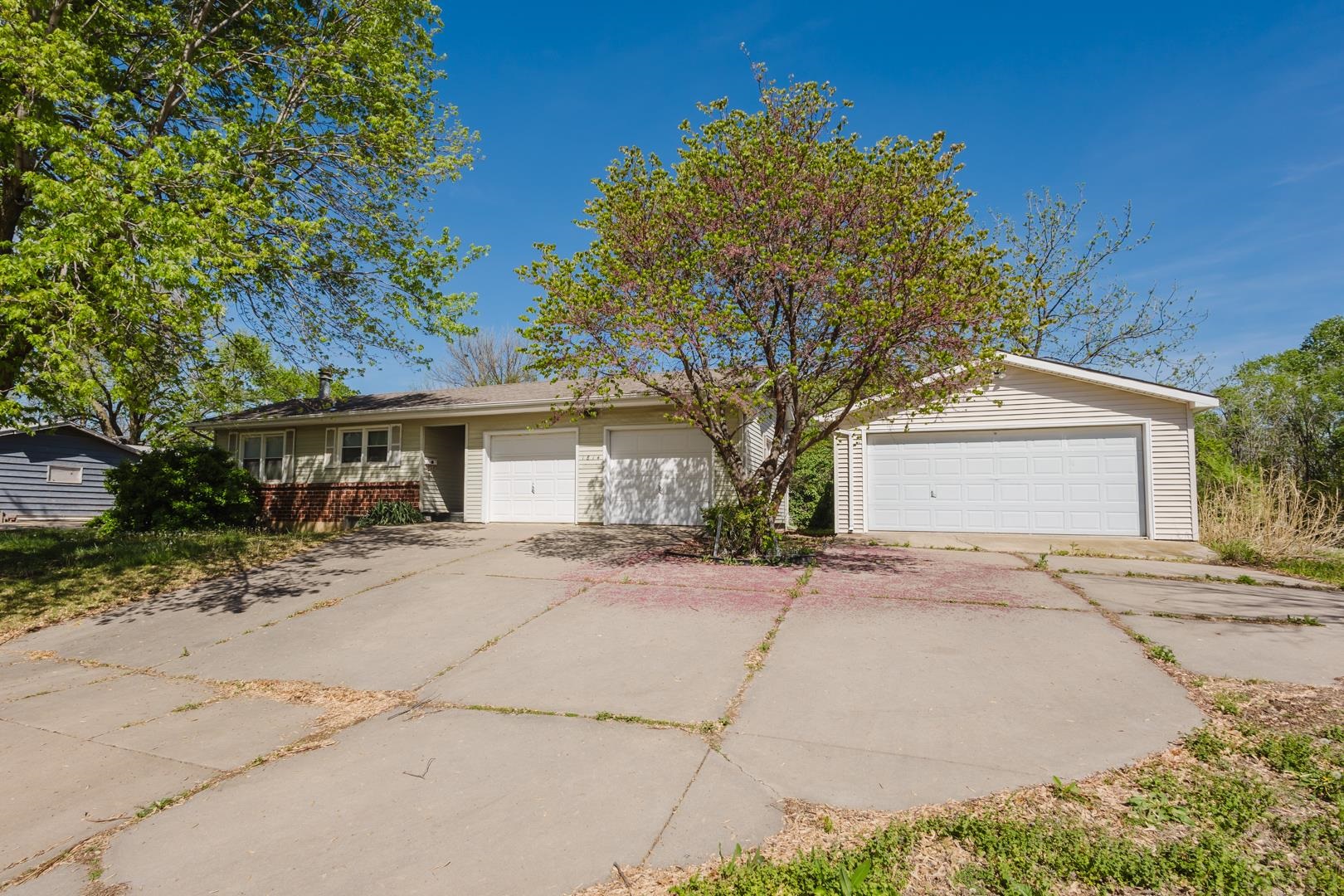 1814 S Mission Rd, Wichita, Kansas image 2
