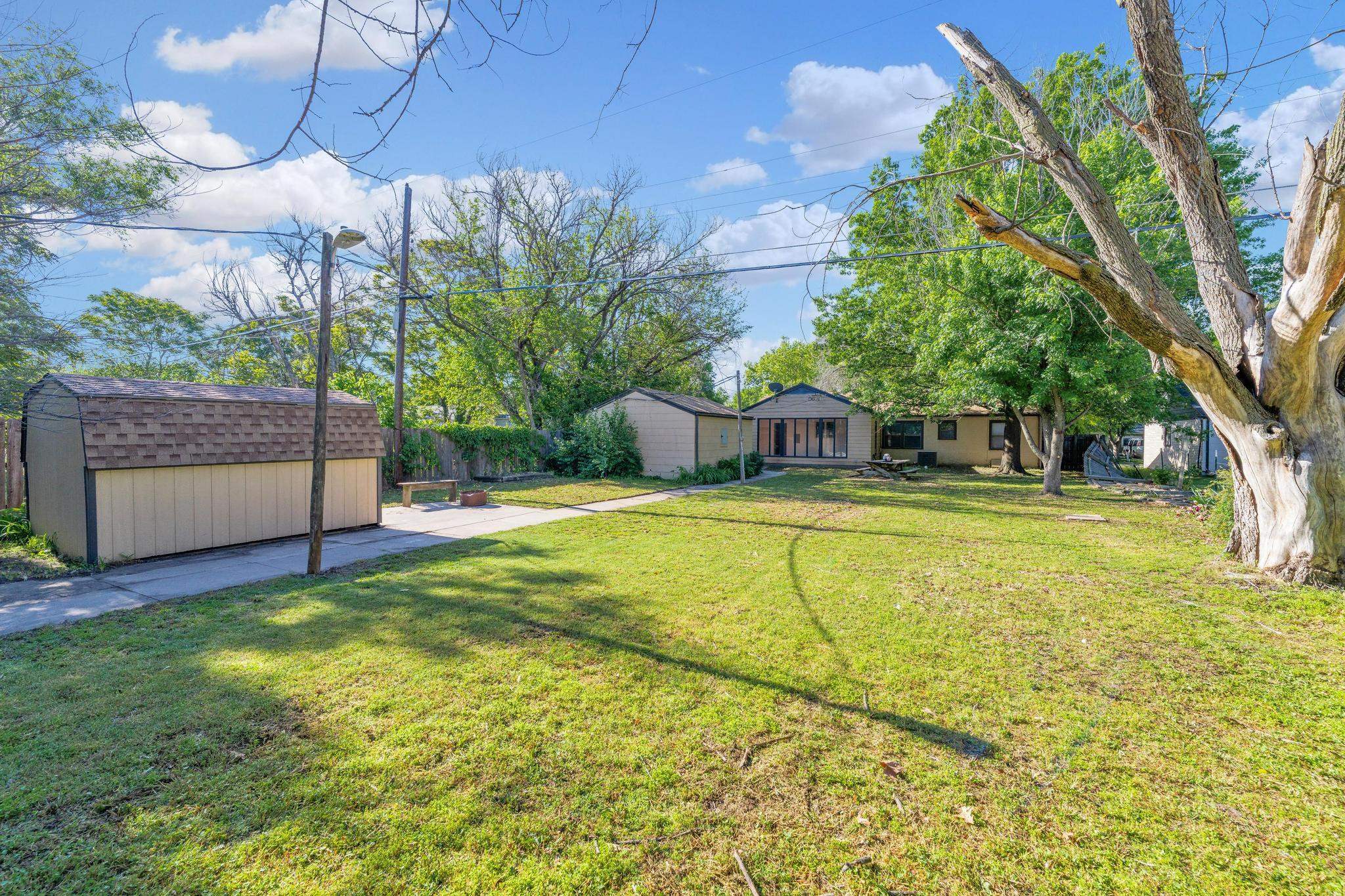 614 W 30th St S St, Wichita, Kansas image 30
