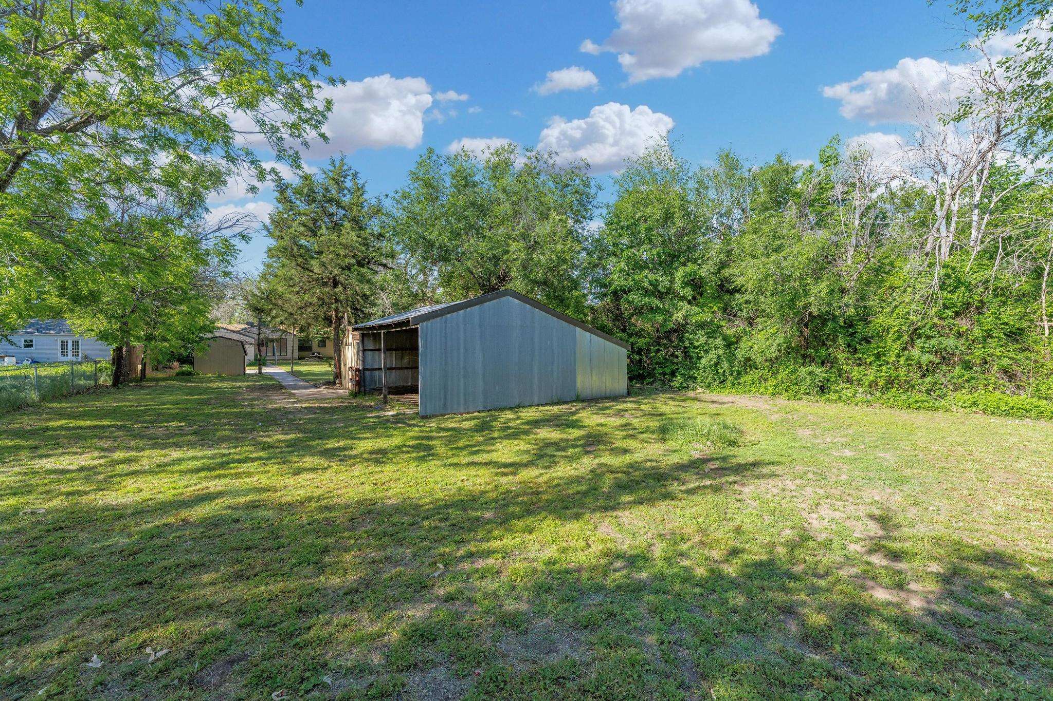 614 W 30th St S St, Wichita, Kansas image 32