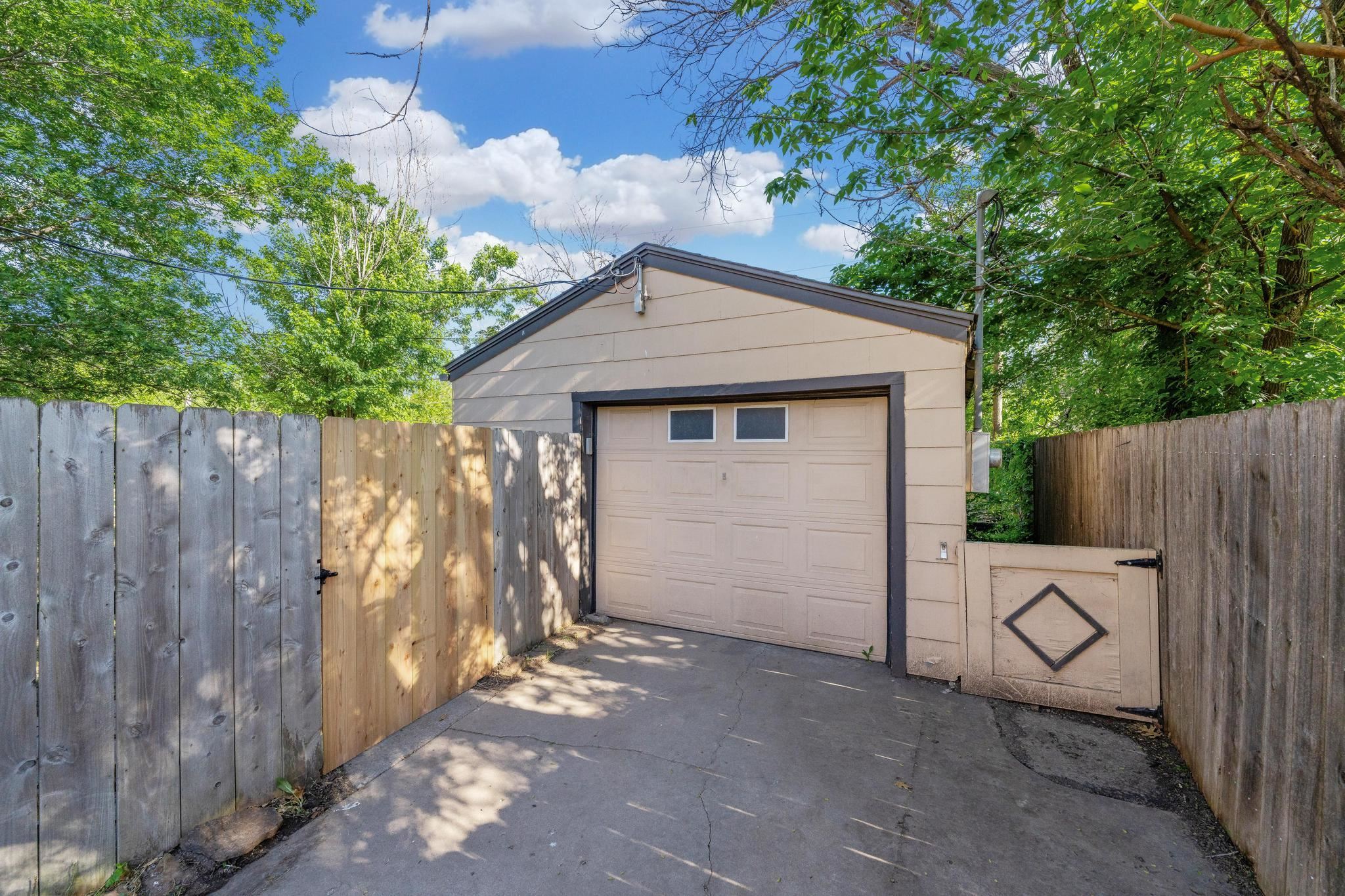 614 W 30th St S St, Wichita, Kansas image 26