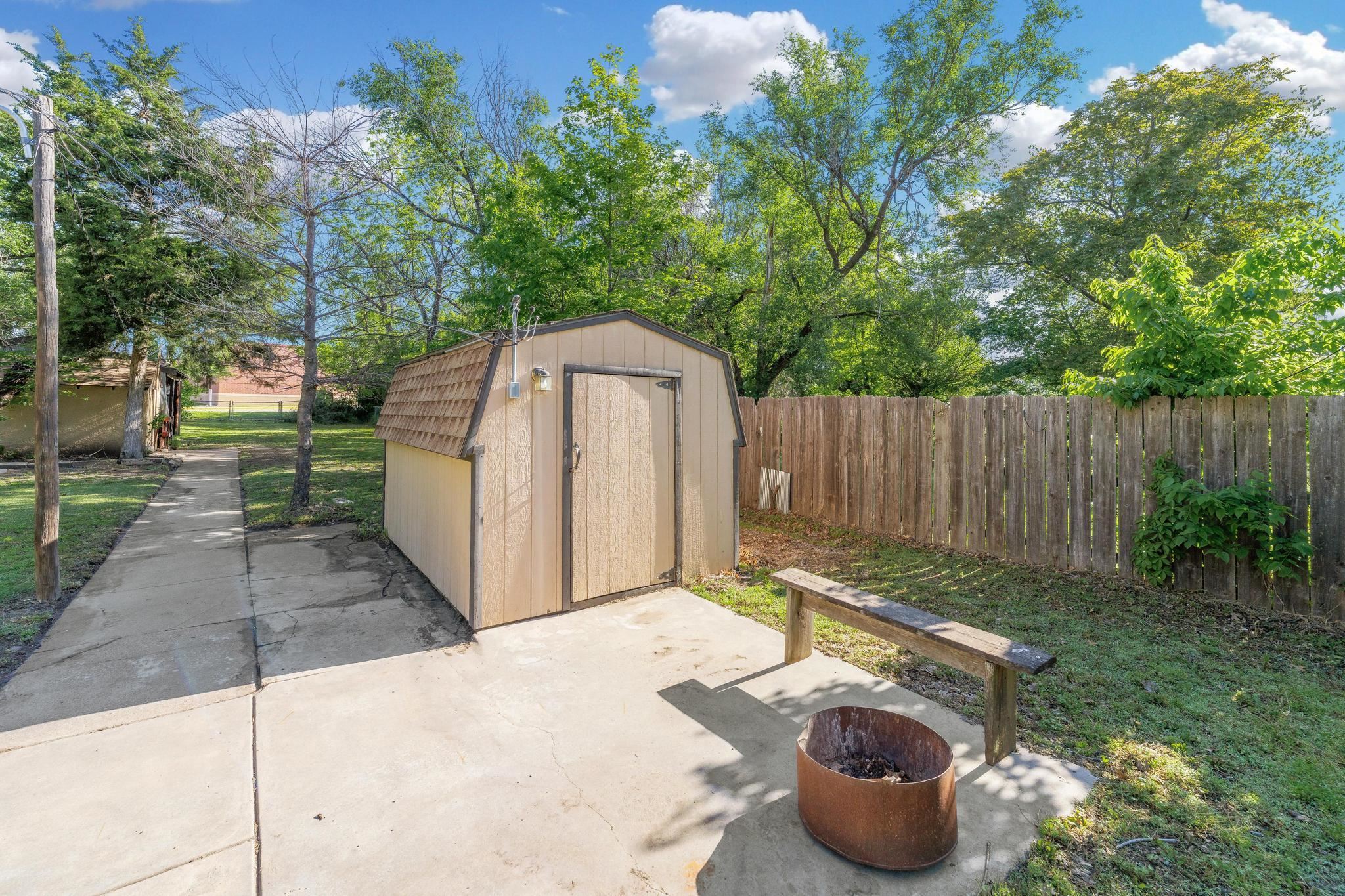 614 W 30th St S St, Wichita, Kansas image 27