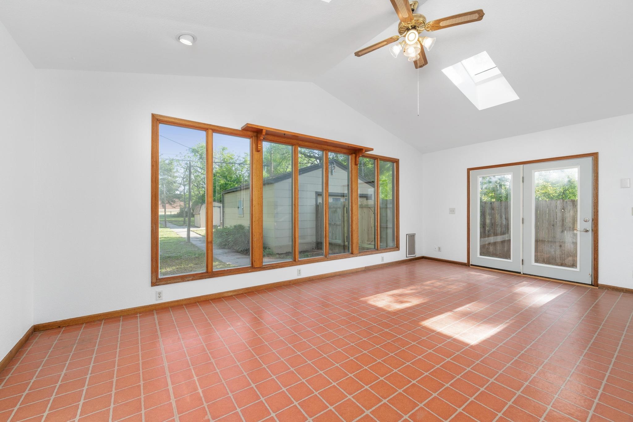 614 W 30th St S St, Wichita, Kansas image 17
