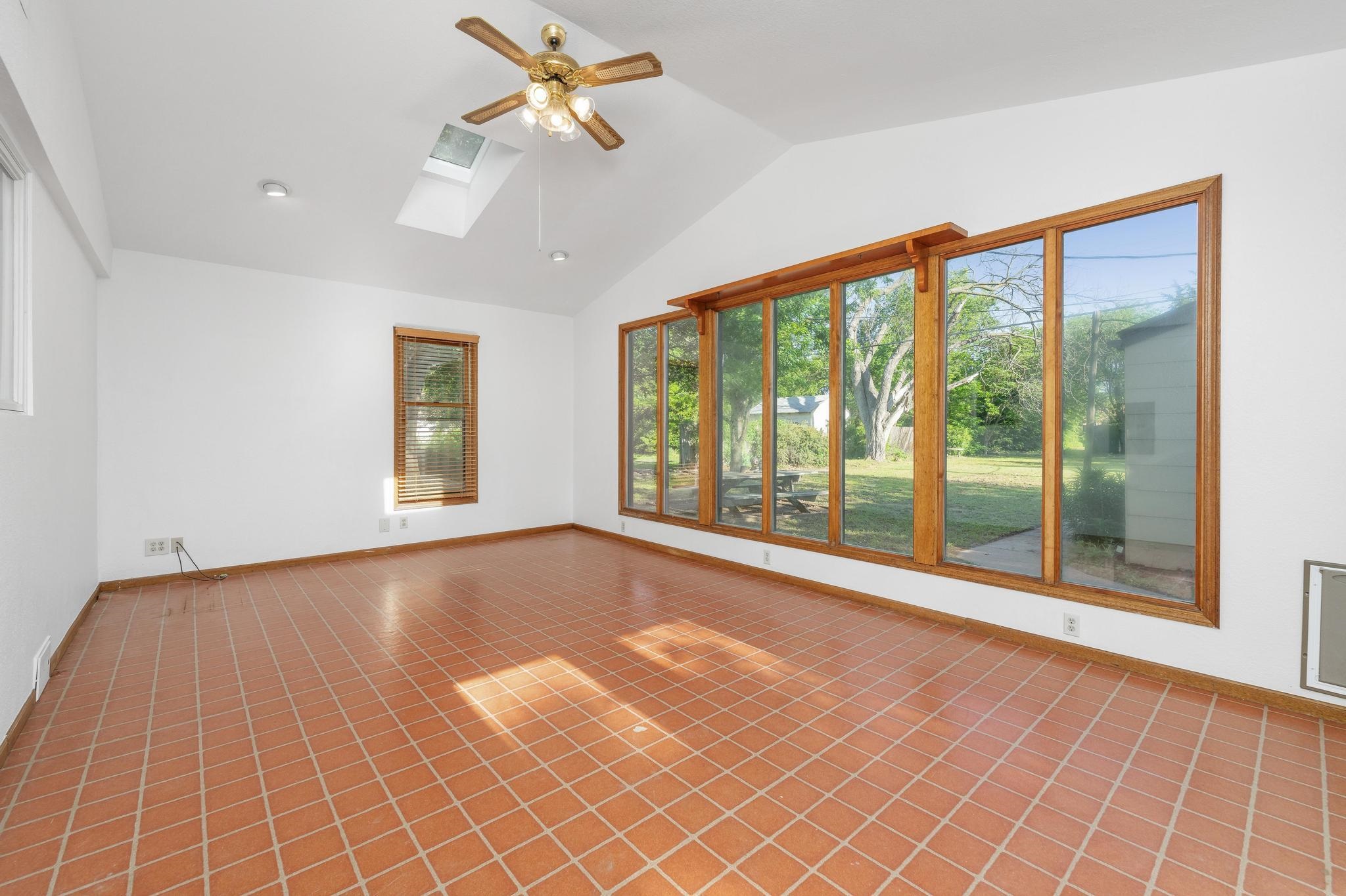 614 W 30th St S St, Wichita, Kansas image 16