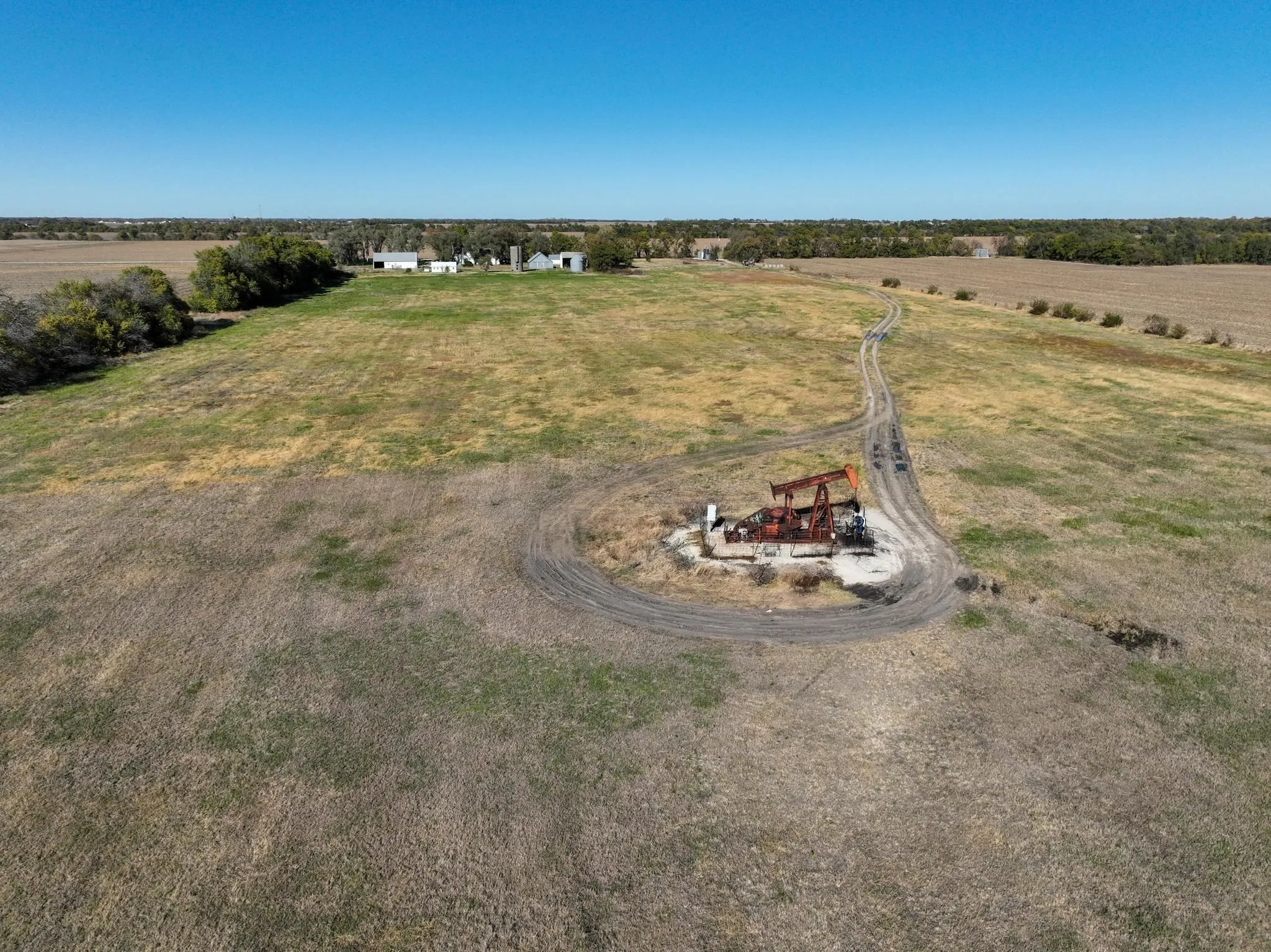 Newton, Kansas 67114, United States, 4 Bedrooms Bedrooms, ,2 BathroomsBathrooms,Residential,Active,241321