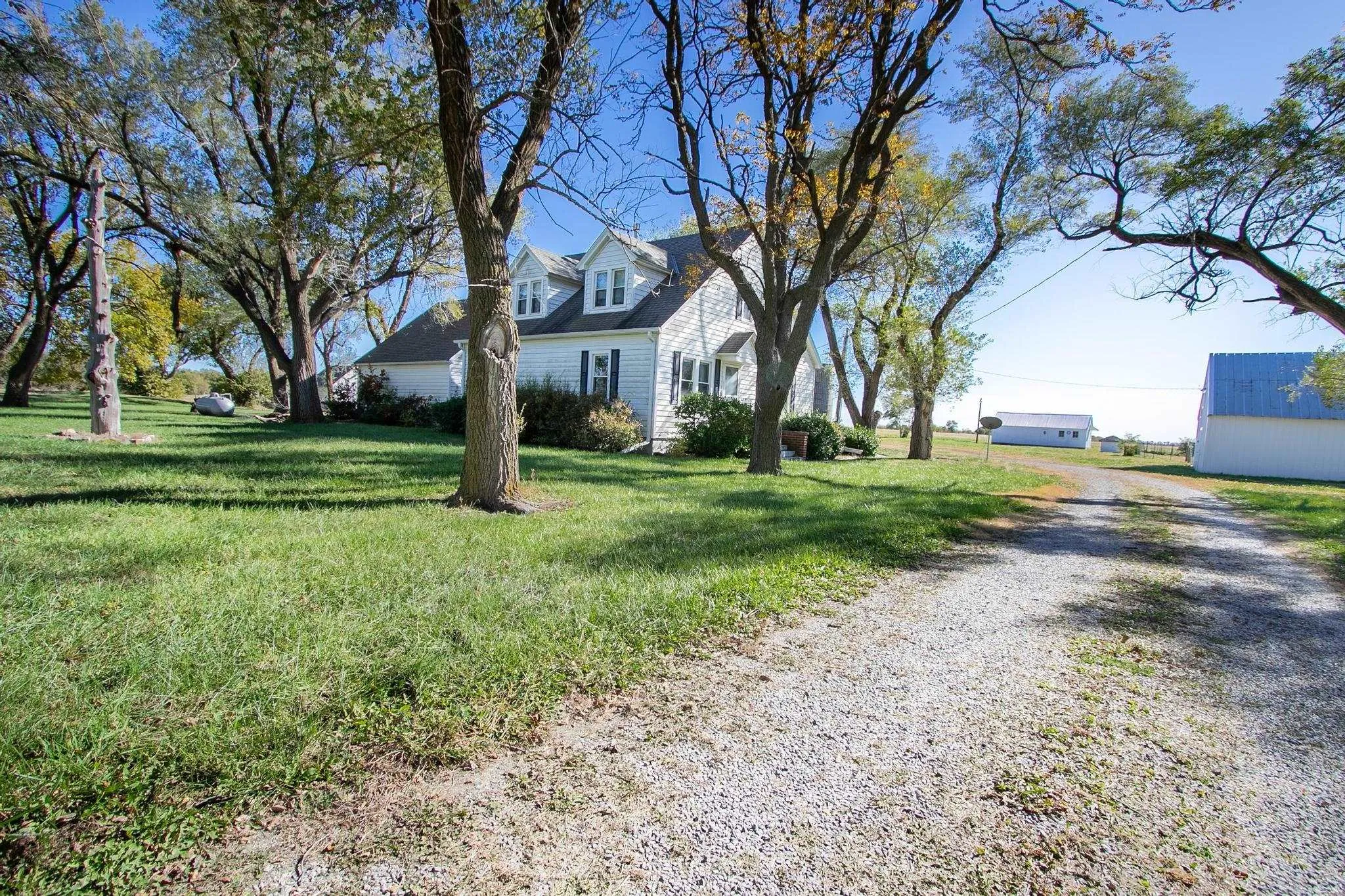 Newton, Kansas 67114, United States, 4 Bedrooms Bedrooms, ,2 BathroomsBathrooms,Residential,Active,241321