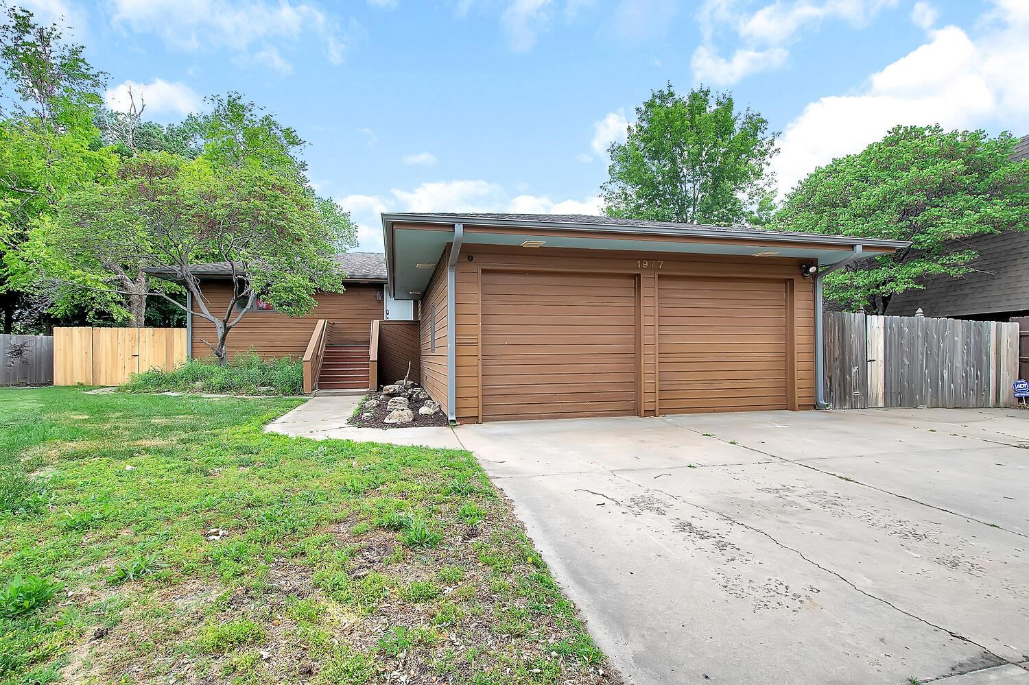 1977 N Mt Carmel Ave, Wichita, Kansas image 2