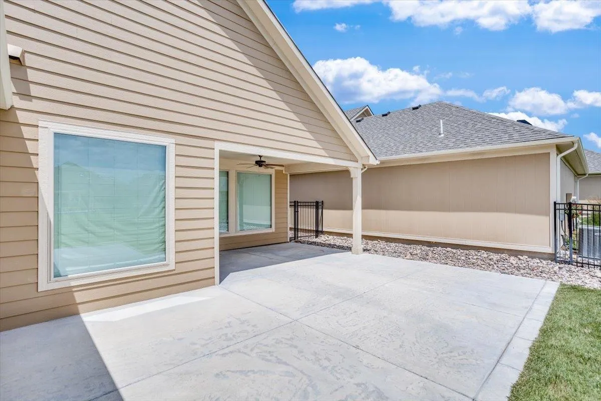 Derby, Kansas 67037, United States, 2 Bedrooms Bedrooms, ,2 BathroomsBathrooms,Residential,Pending,54807