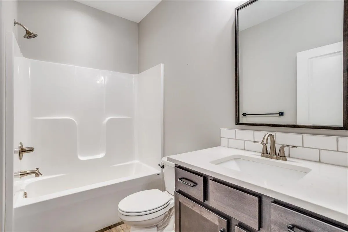 Derby, Kansas 67037, United States, 2 Bedrooms Bedrooms, ,2 BathroomsBathrooms,Residential,Pending,54807