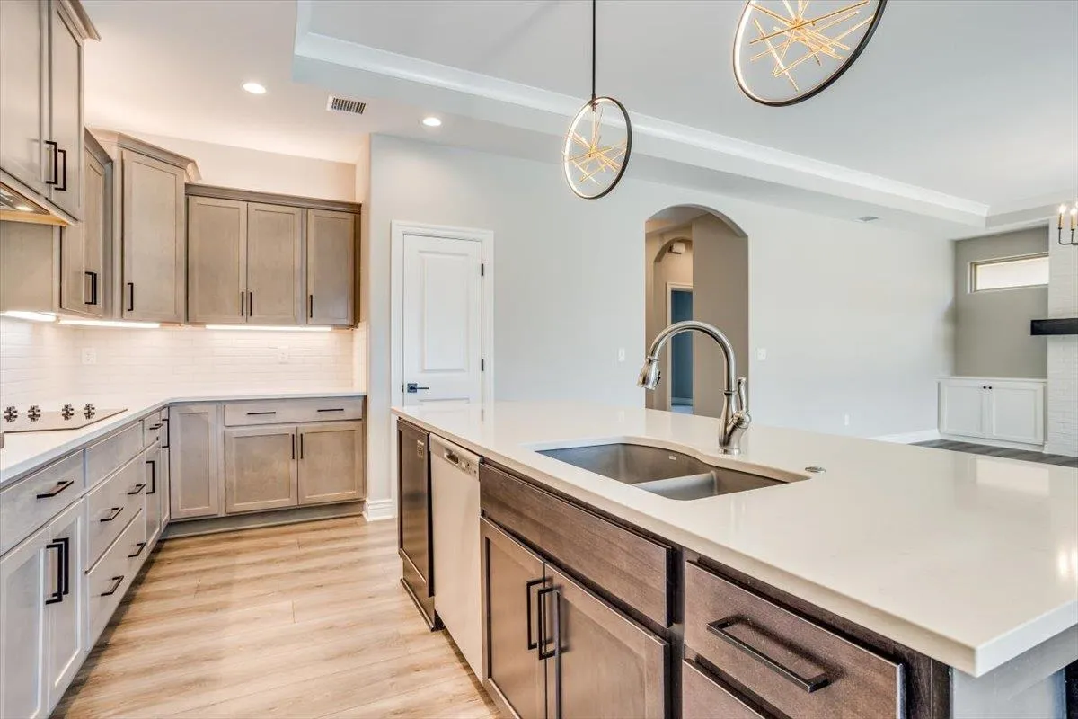 Derby, Kansas 67037, United States, 2 Bedrooms Bedrooms, ,2 BathroomsBathrooms,Residential,Pending,54807