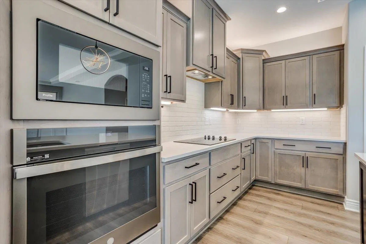 Derby, Kansas 67037, United States, 2 Bedrooms Bedrooms, ,2 BathroomsBathrooms,Residential,Pending,54807