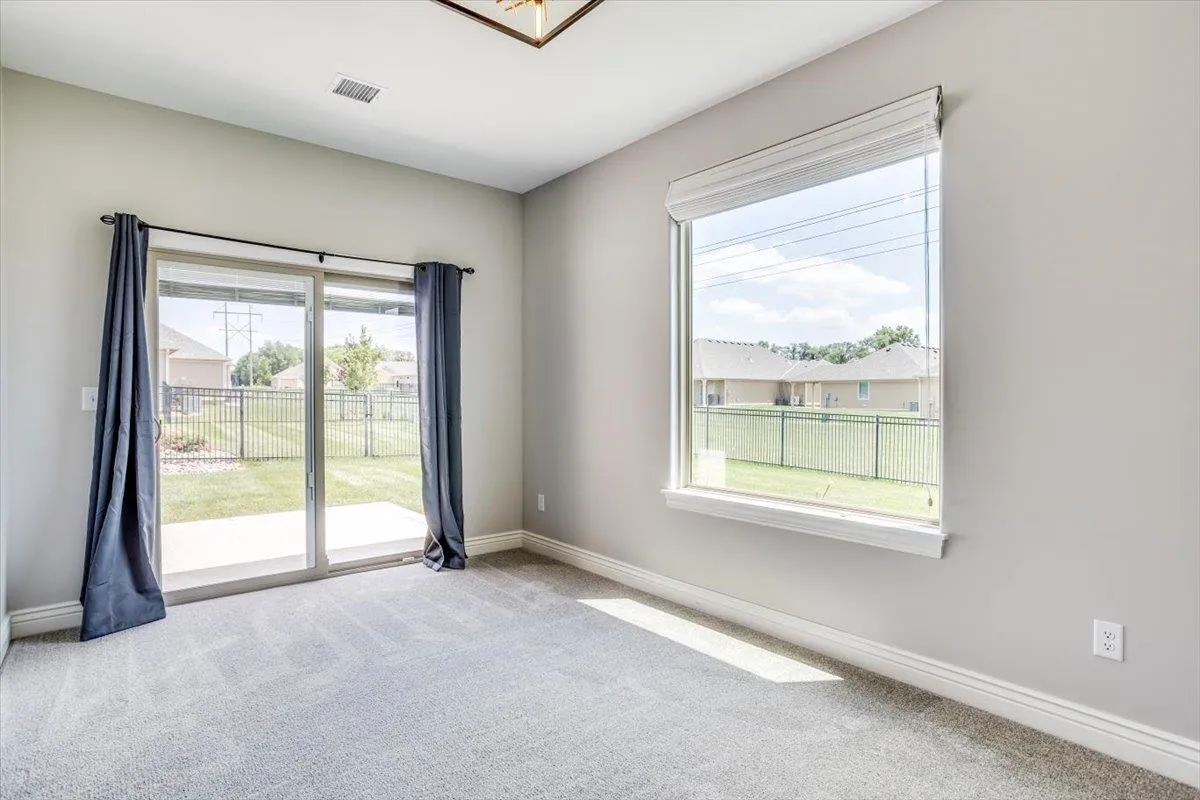 Derby, Kansas 67037, United States, 2 Bedrooms Bedrooms, ,2 BathroomsBathrooms,Residential,Pending,54807