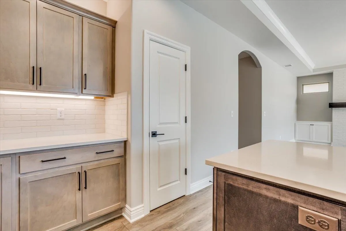 Derby, Kansas 67037, United States, 2 Bedrooms Bedrooms, ,2 BathroomsBathrooms,Residential,Pending,54807