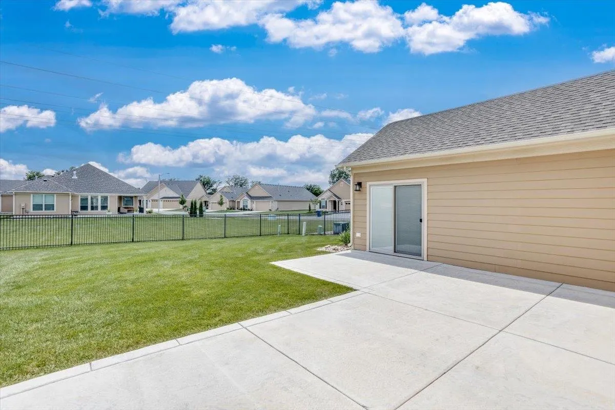 Derby, Kansas 67037, United States, 2 Bedrooms Bedrooms, ,2 BathroomsBathrooms,Residential,Pending,54807