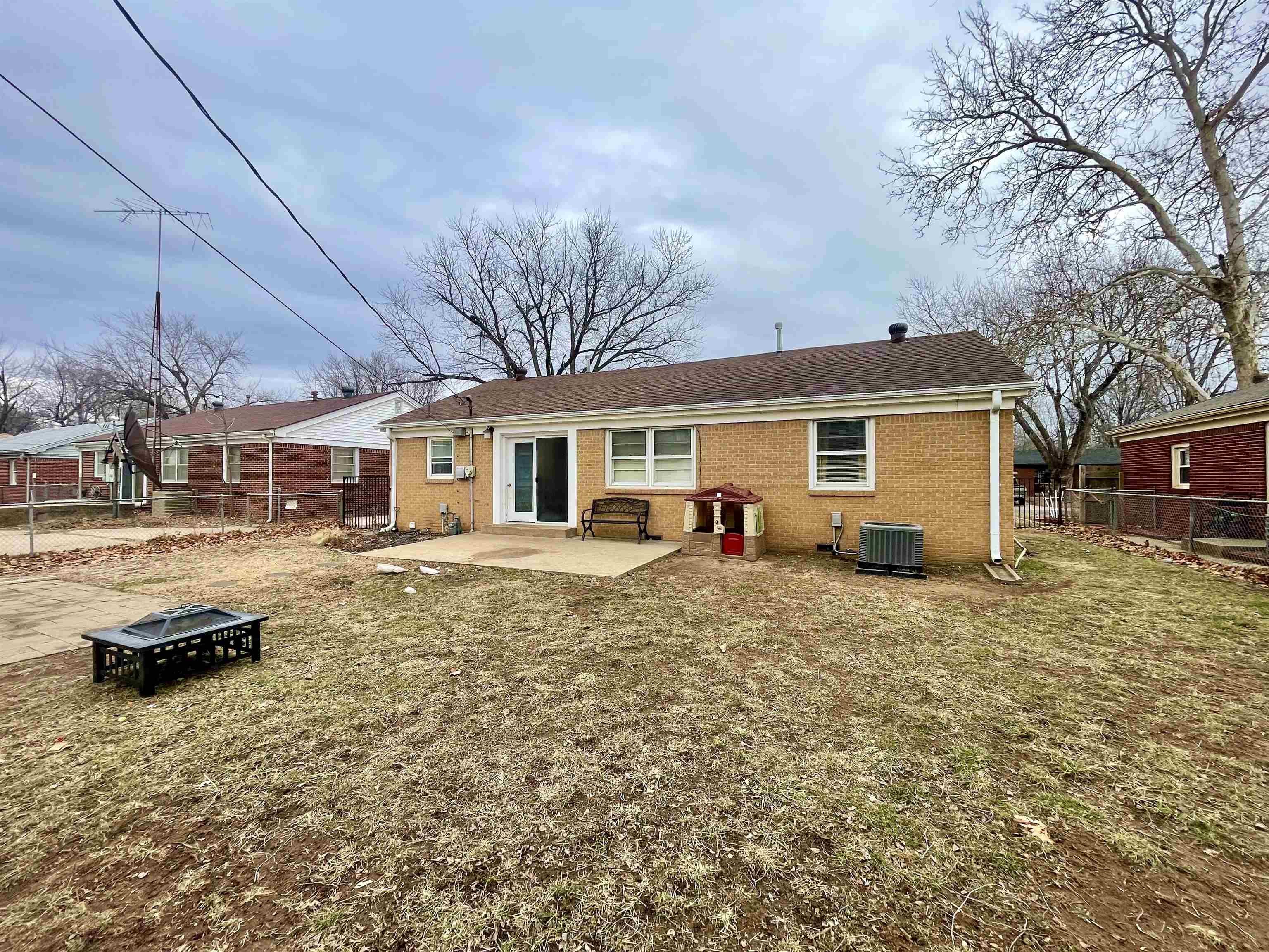 221 S Hungerford Ave, Haysville, Kansas image 28