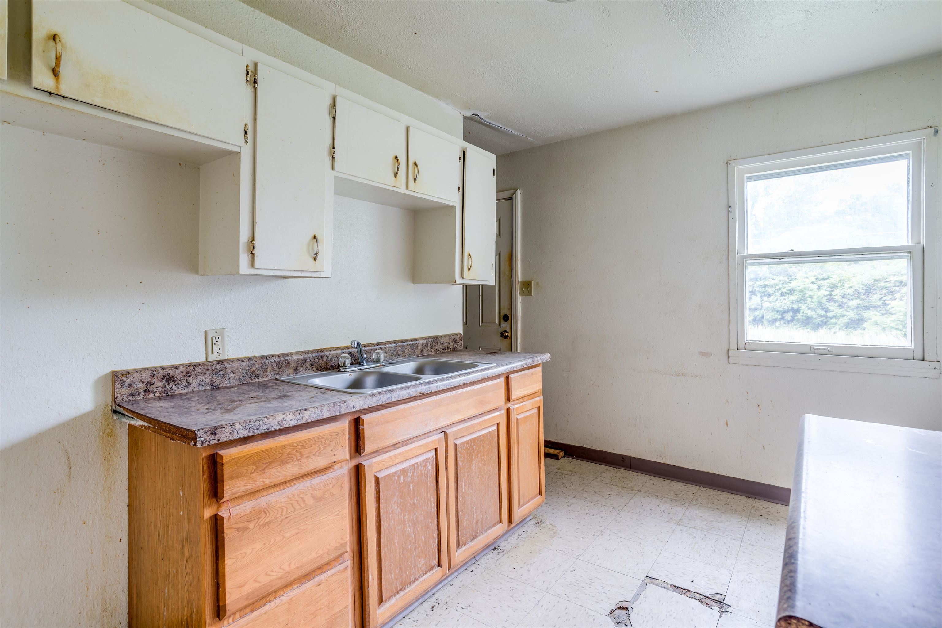 1732 N Erie Ave, Wichita, Kansas image 7