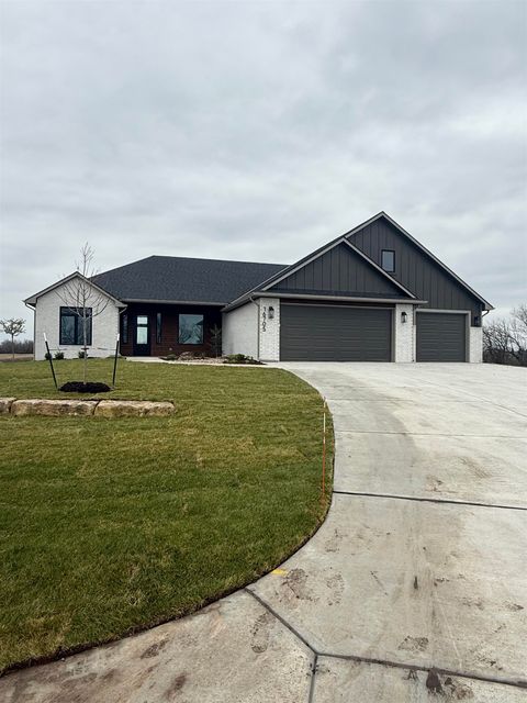 Homes For Sale - 16705 W Hickory Ct<br/> Goddard, KS 67052