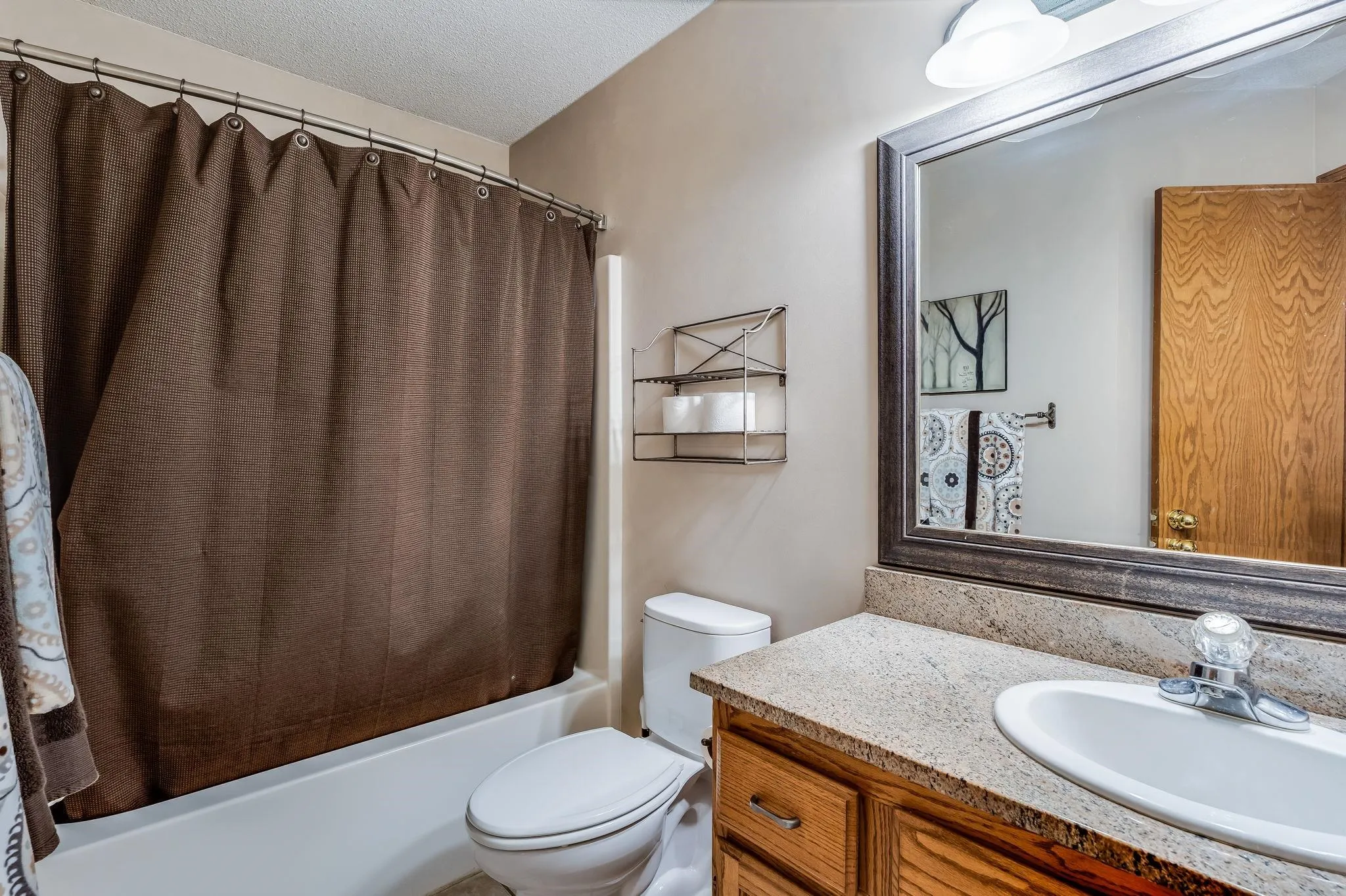 Derby, Kansas 67037, United States, 5 Bedrooms Bedrooms, ,3 BathroomsBathrooms,Residential,Pending,208946