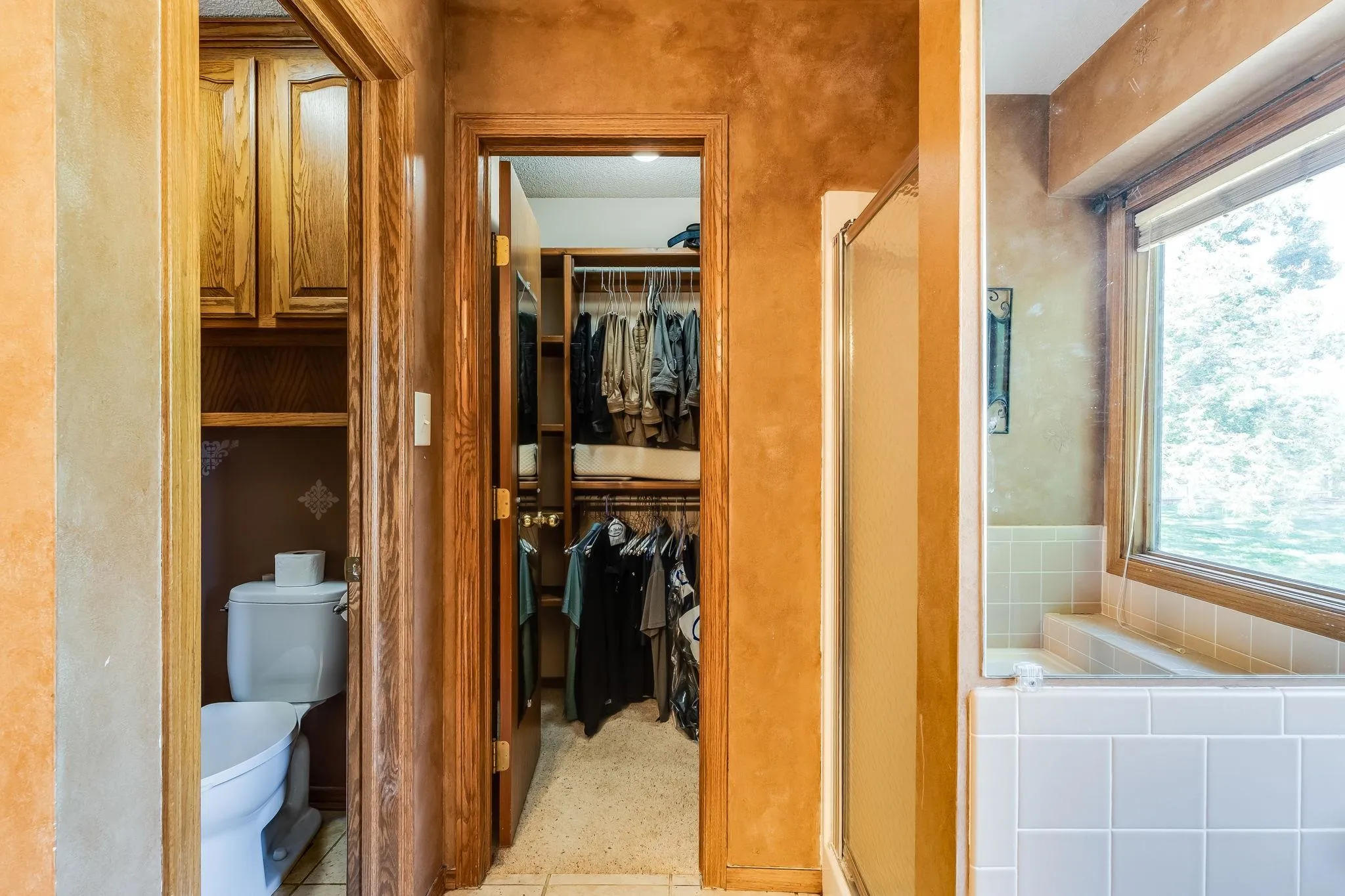 Derby, Kansas 67037, United States, 5 Bedrooms Bedrooms, ,3 BathroomsBathrooms,Residential,Pending,208946