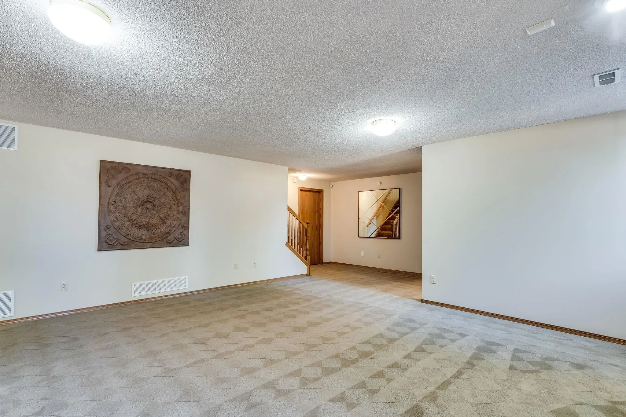 Derby, Kansas 67037, United States, 5 Bedrooms Bedrooms, ,3 BathroomsBathrooms,Residential,Pending,208946