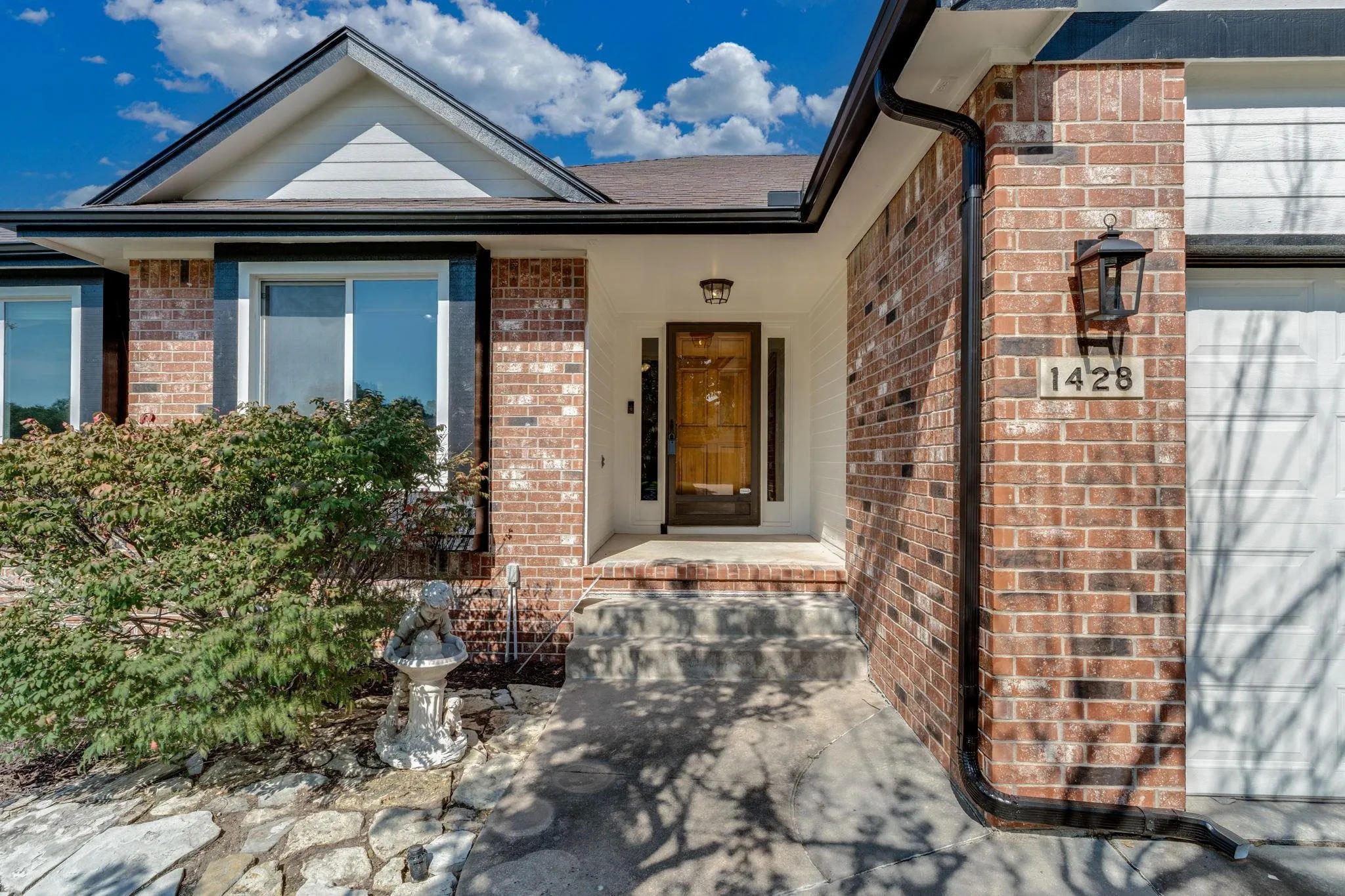 Derby, Kansas 67037, United States, 5 Bedrooms Bedrooms, ,3 BathroomsBathrooms,Residential,Pending,208946