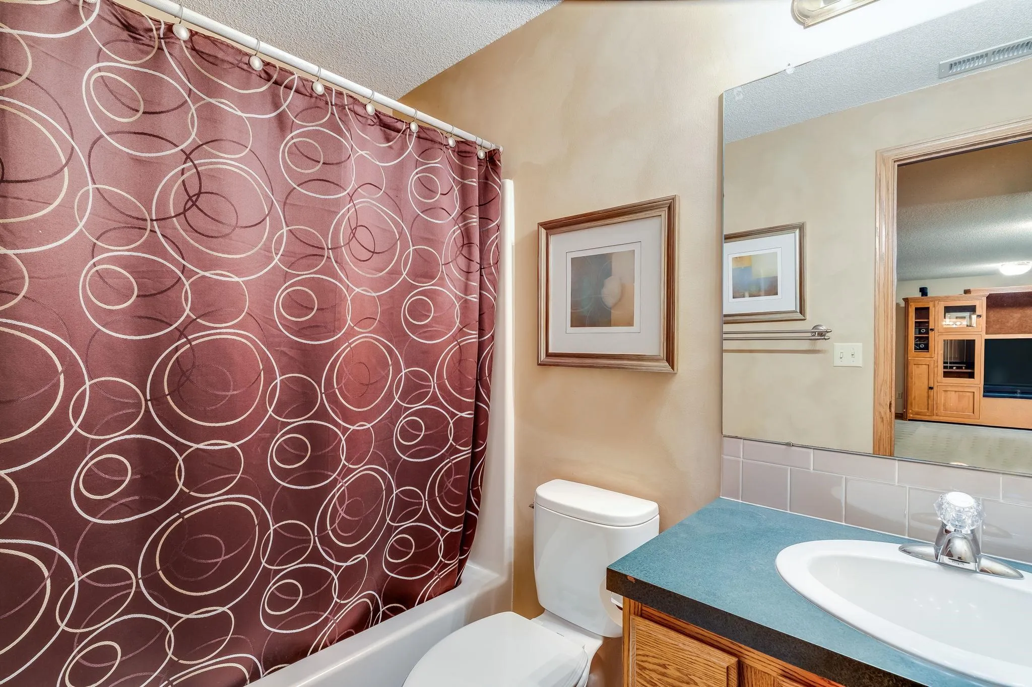 Derby, Kansas 67037, United States, 5 Bedrooms Bedrooms, ,3 BathroomsBathrooms,Residential,Pending,208946