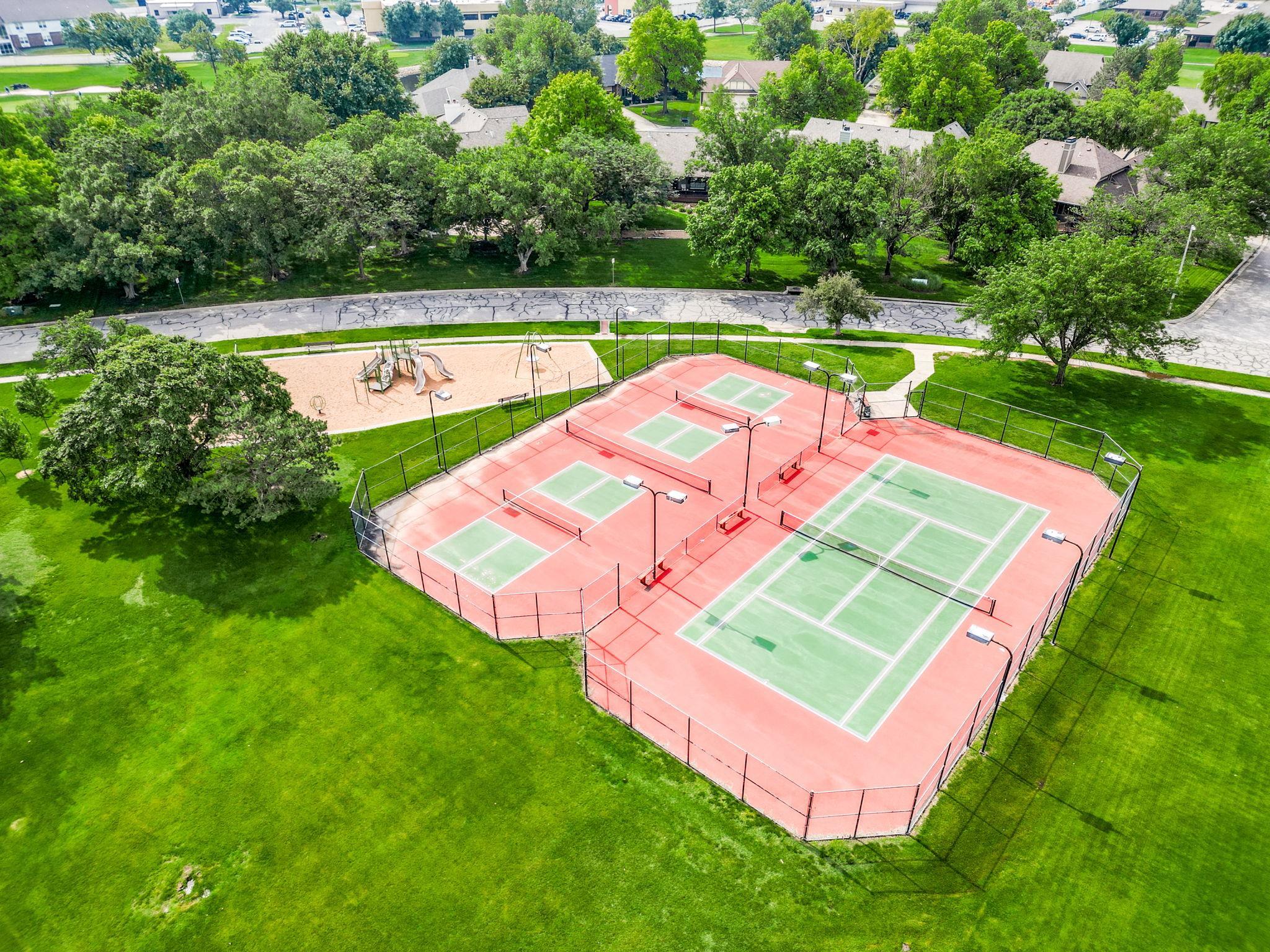 2415 N Spring Meadow St, Wichita, Kansas image 5