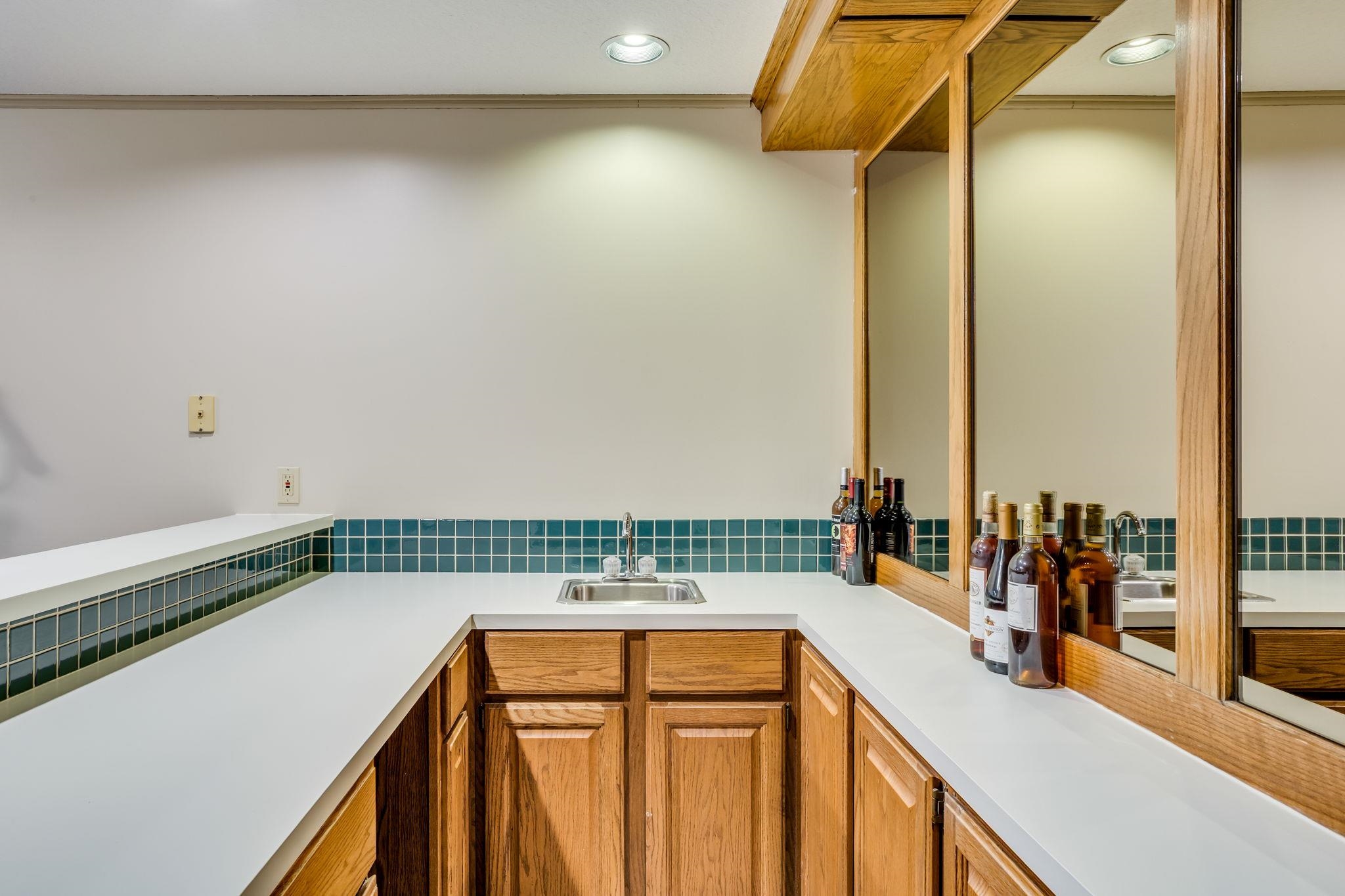 2415 N Spring Meadow St, Wichita, Kansas image 28