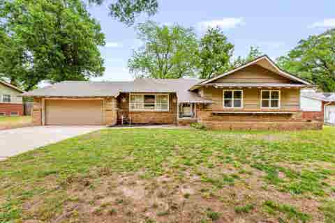 Homes For Sale - 944 N Valleyview Ln<br/> Wichita, KS 67212