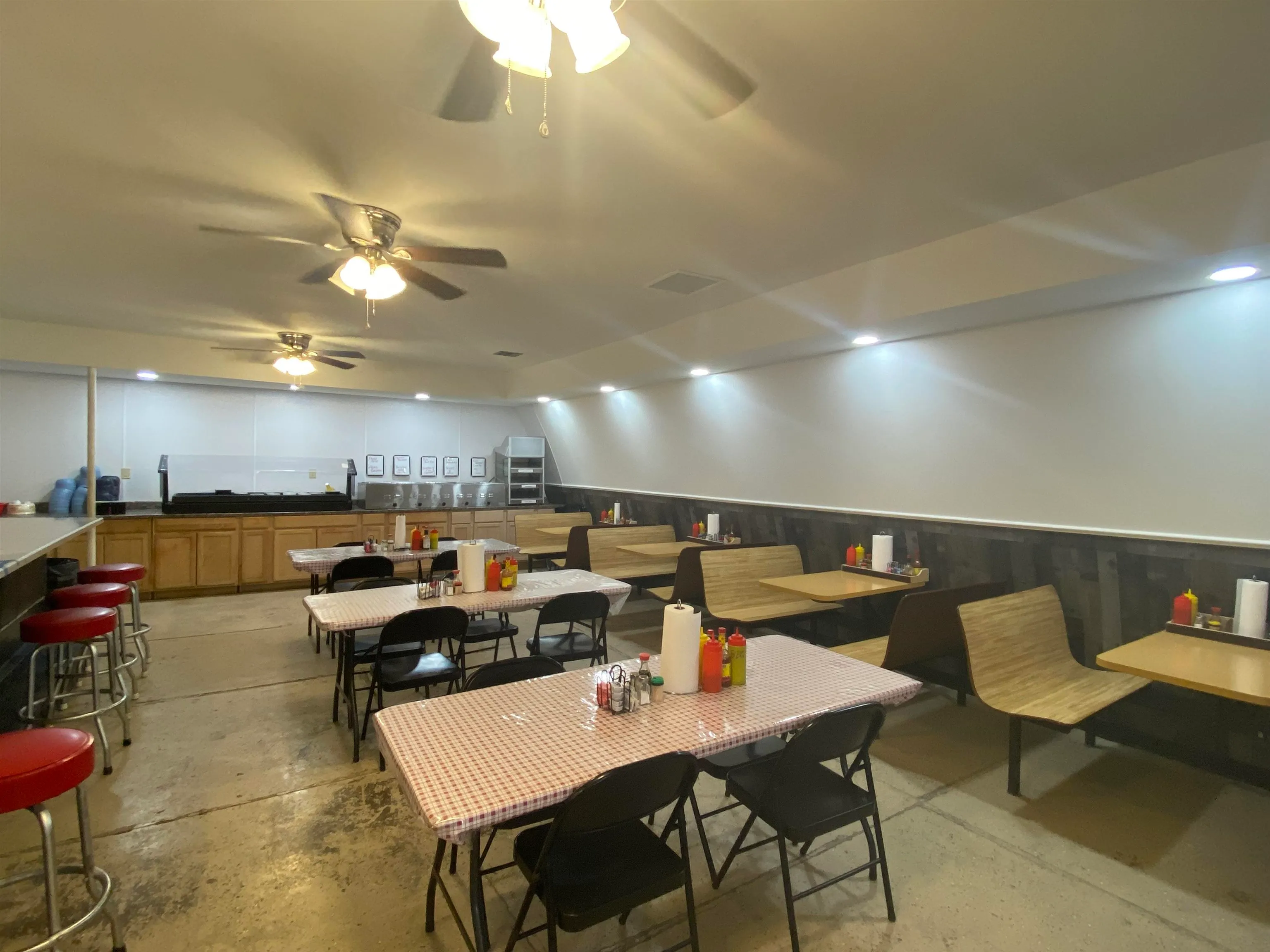 Burden, Kansas 67019, United States, ,Commercial,Active,147138