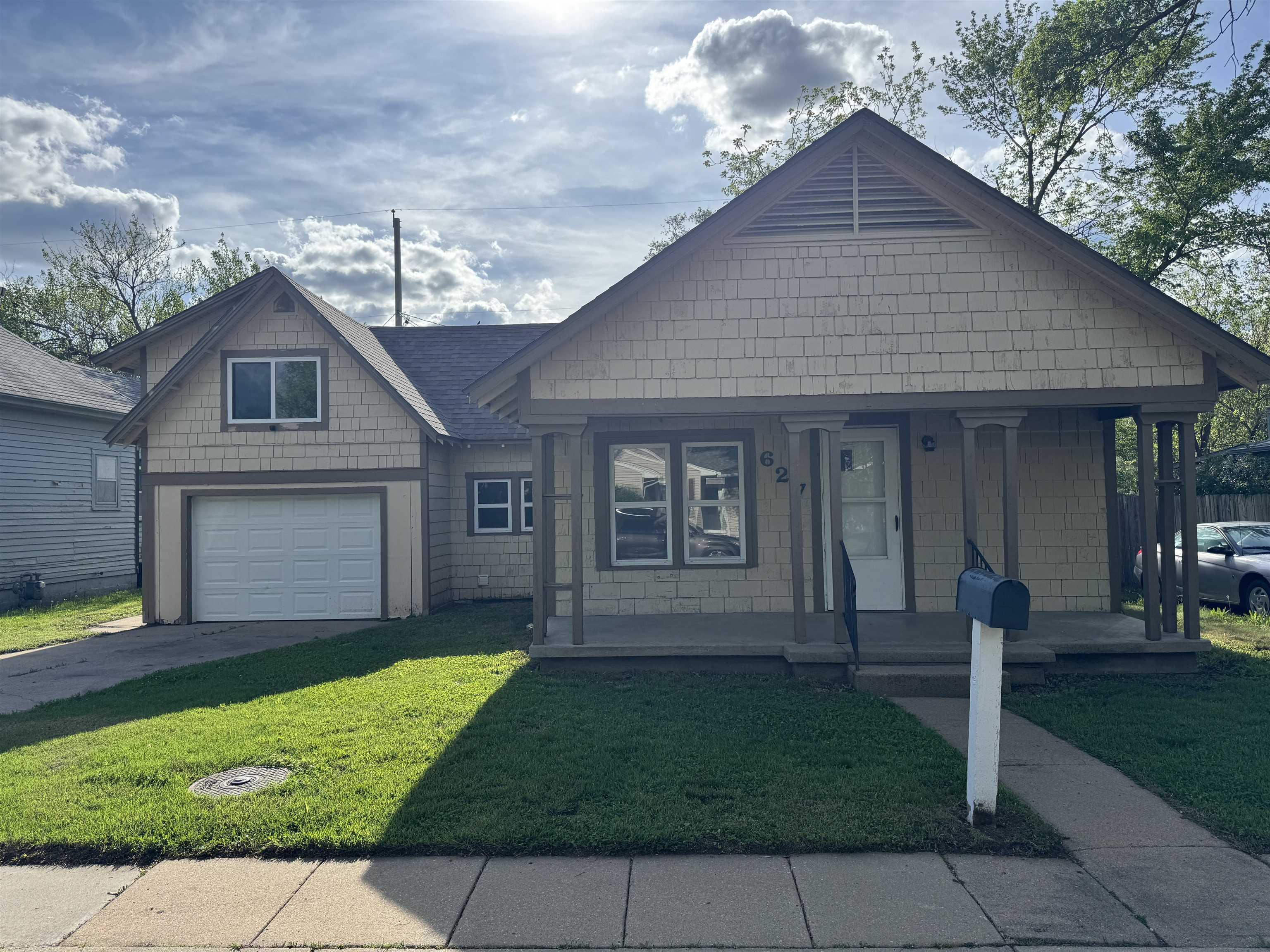 627 N Houser Dr, El Dorado, Kansas image 1