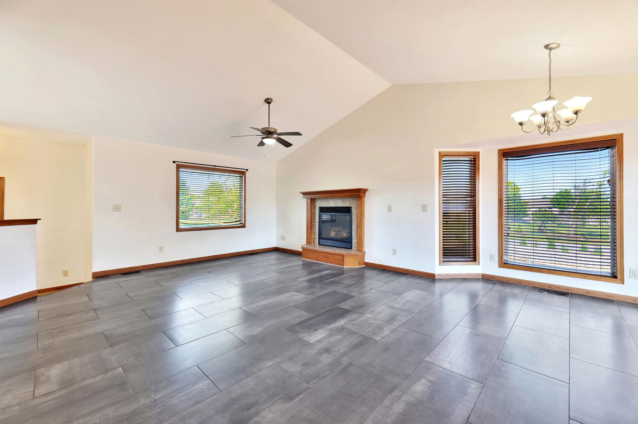 900 Sandalwood Cir, Augusta, Kansas image 11
