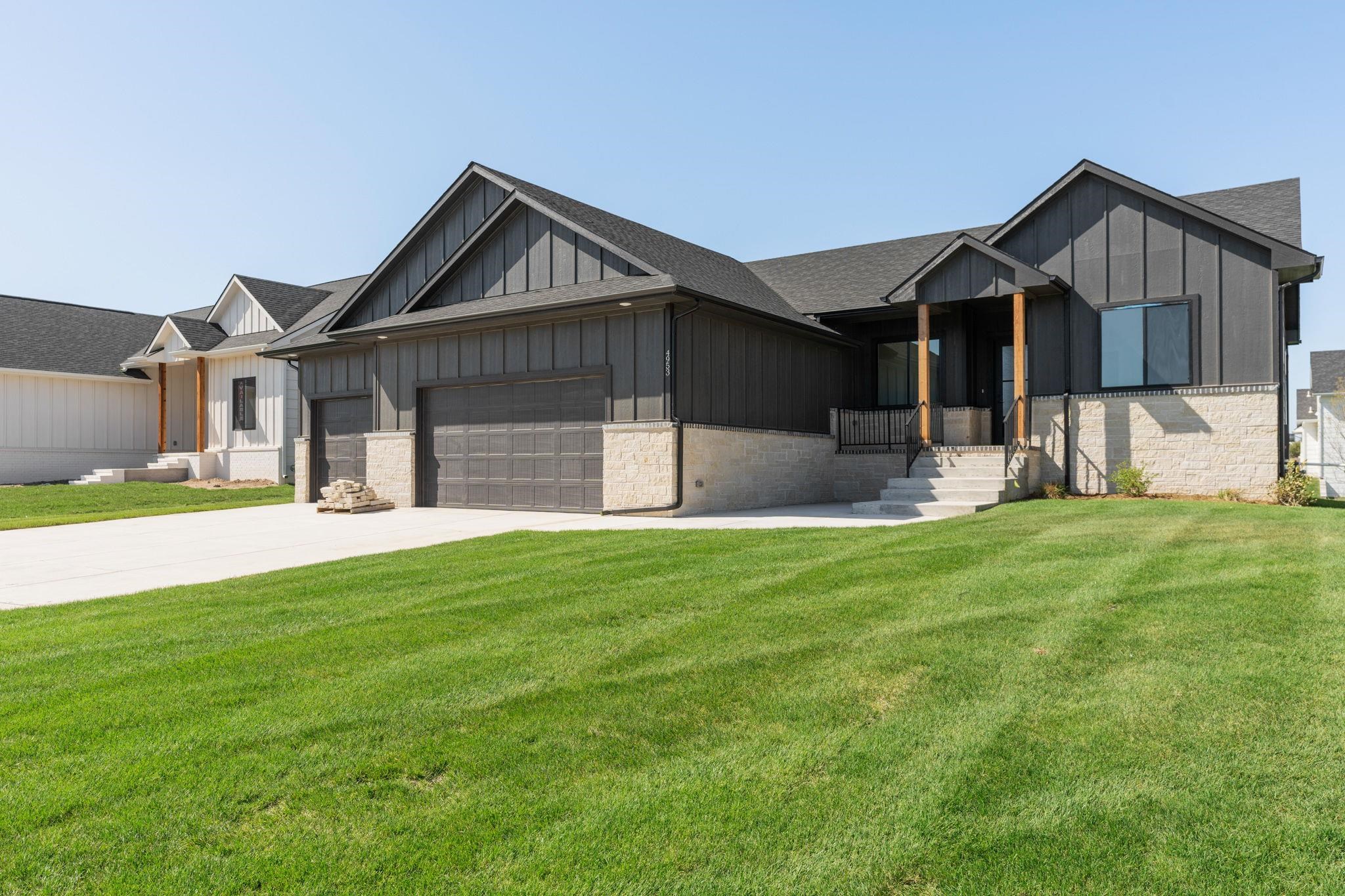 4953 Emerald Ct, Maize, Kansas image 3